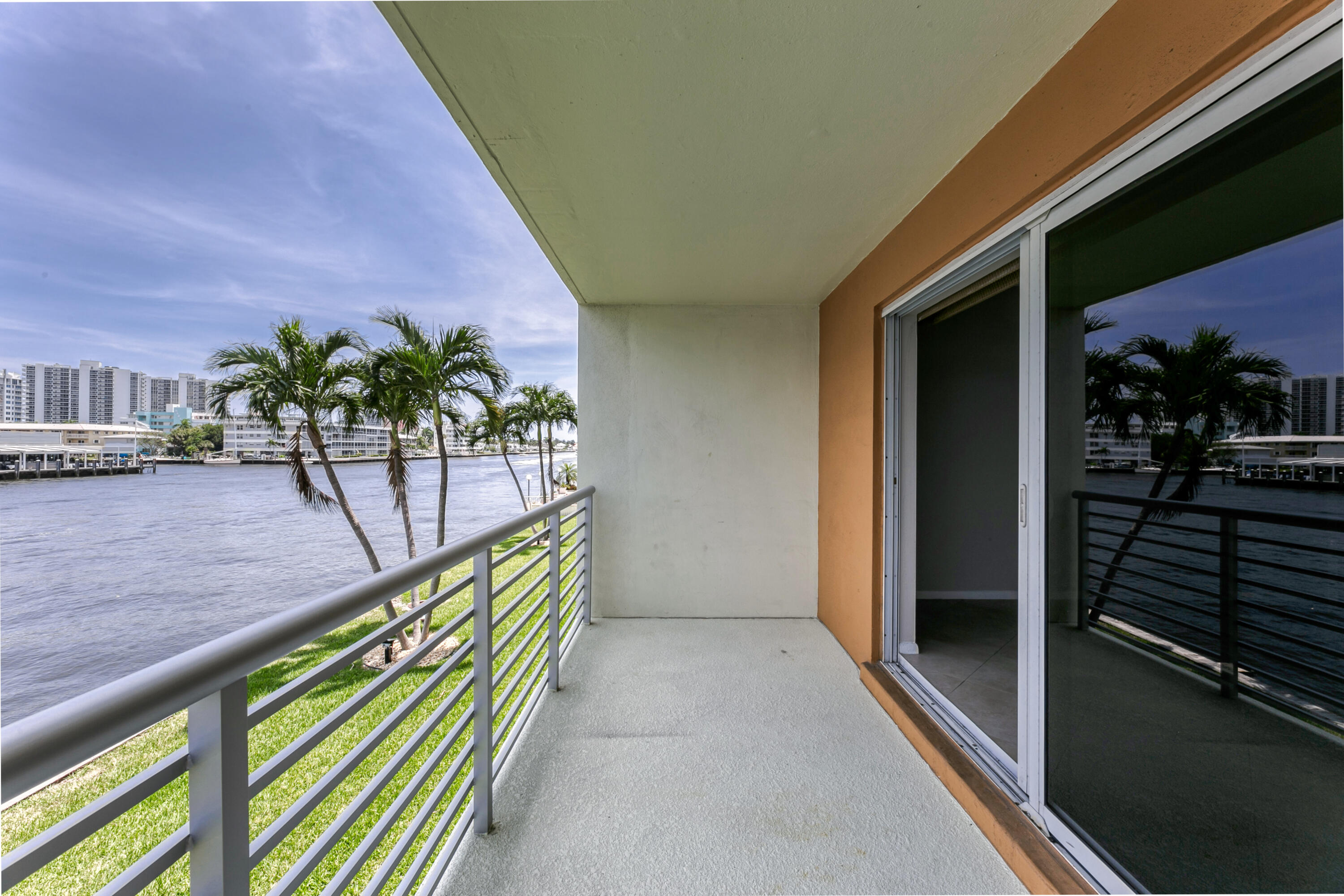 LAUDERDALE TOWER CONDO - Residential Lease