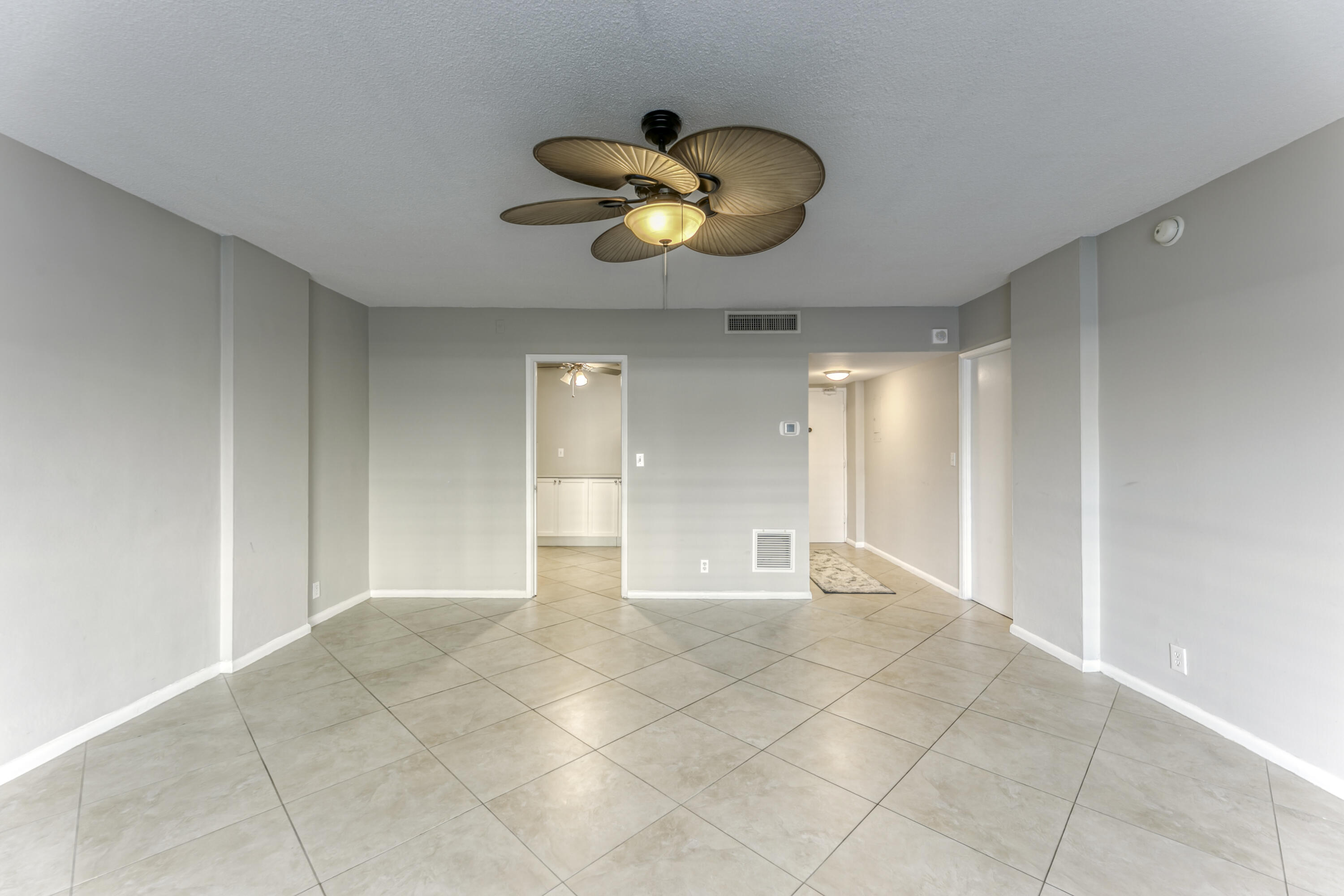 LAUDERDALE TOWER CONDO - Residential Lease