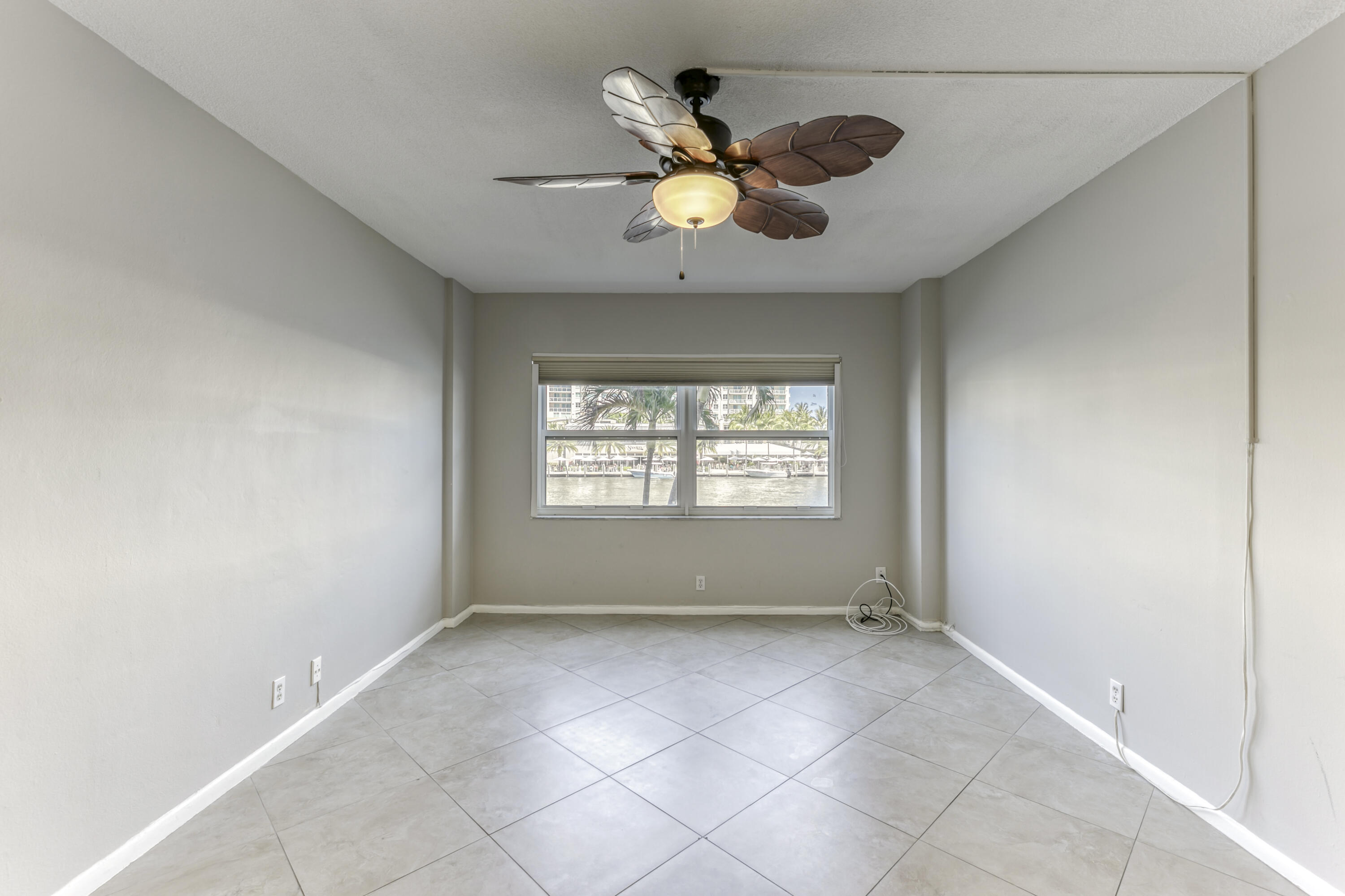 LAUDERDALE TOWER CONDO - Residential Lease