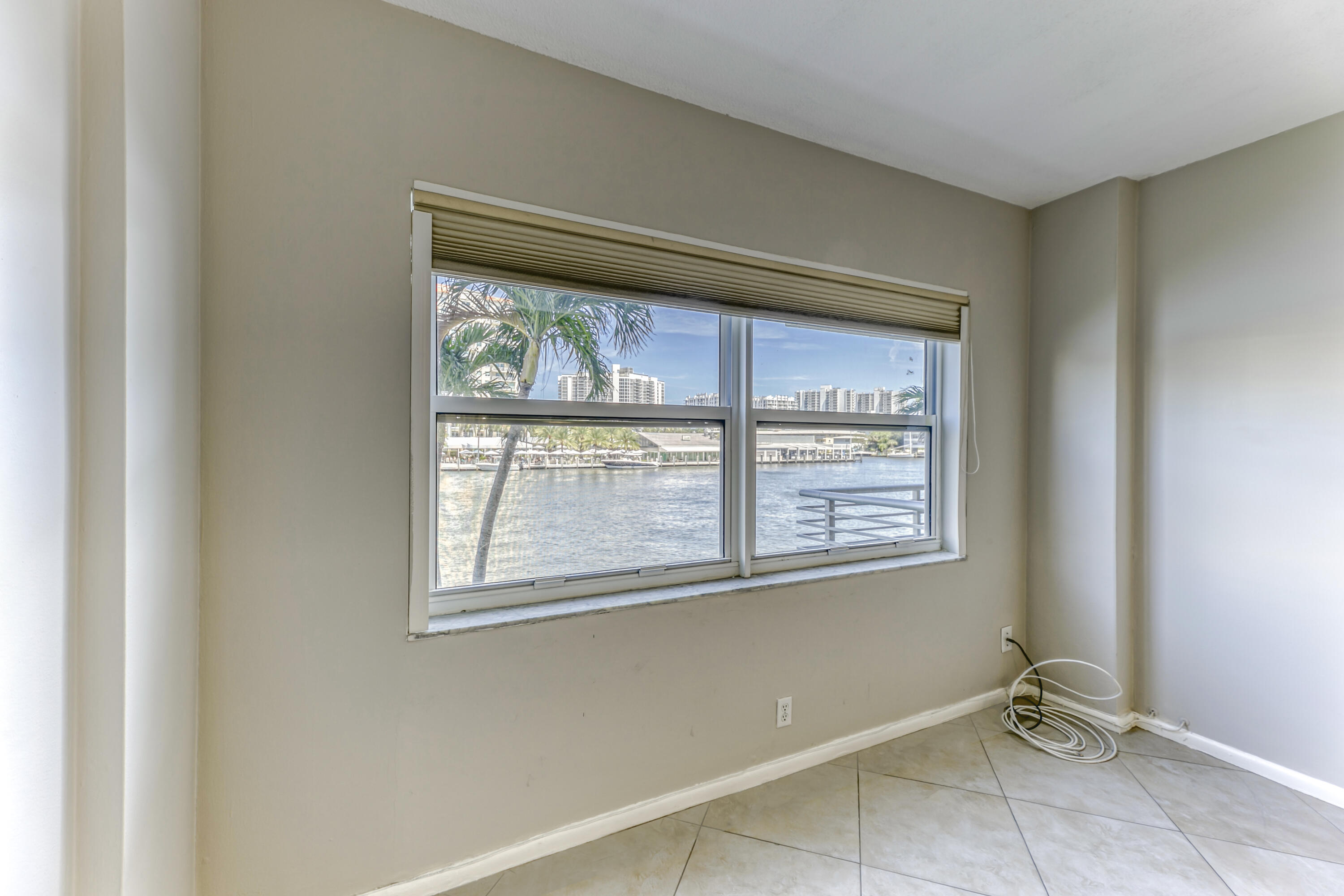 LAUDERDALE TOWER CONDO - Residential Lease