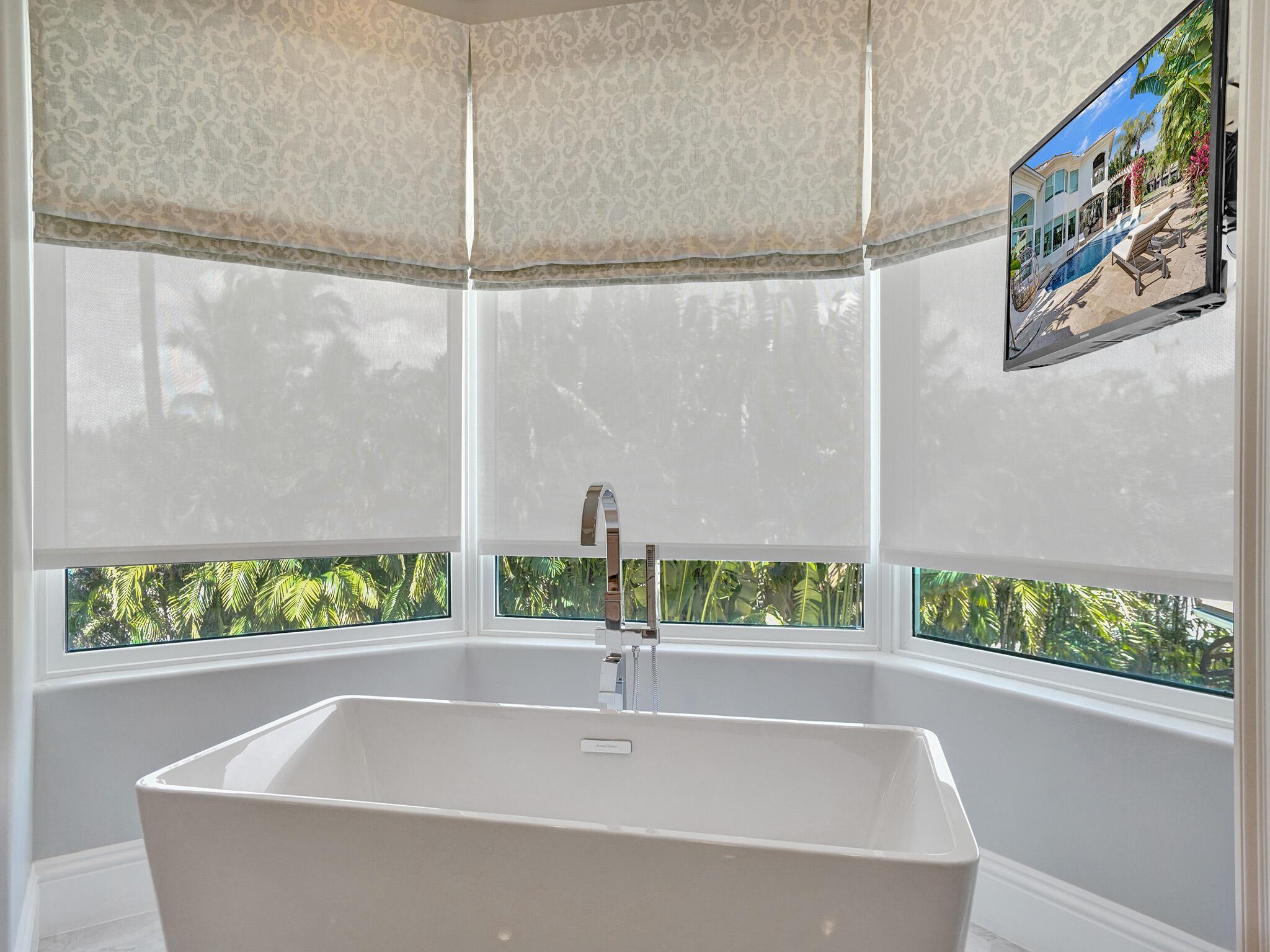 LAKE ROGERS - Residential