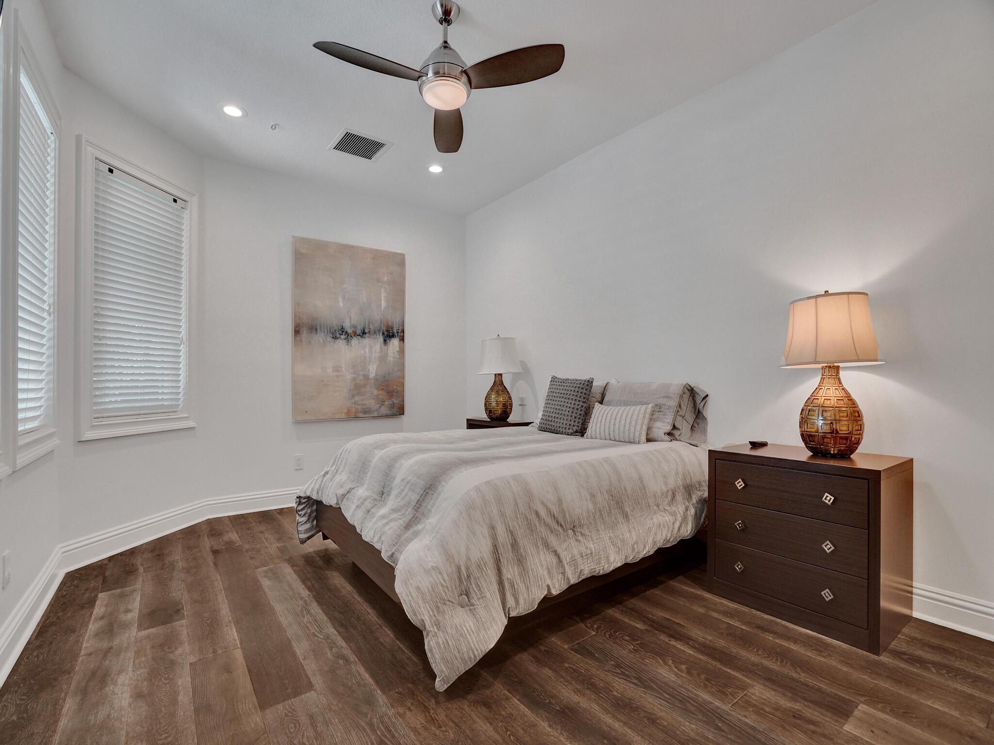 LAKE ROGERS - Residential