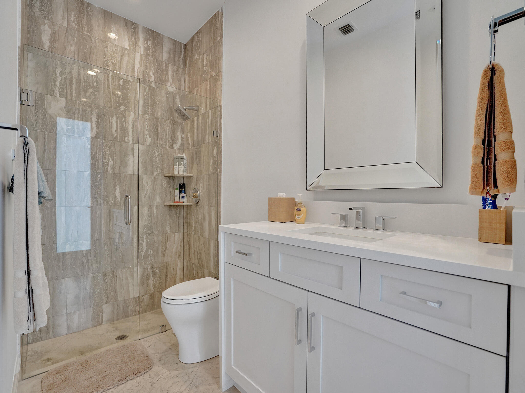 LAKE ROGERS - Residential