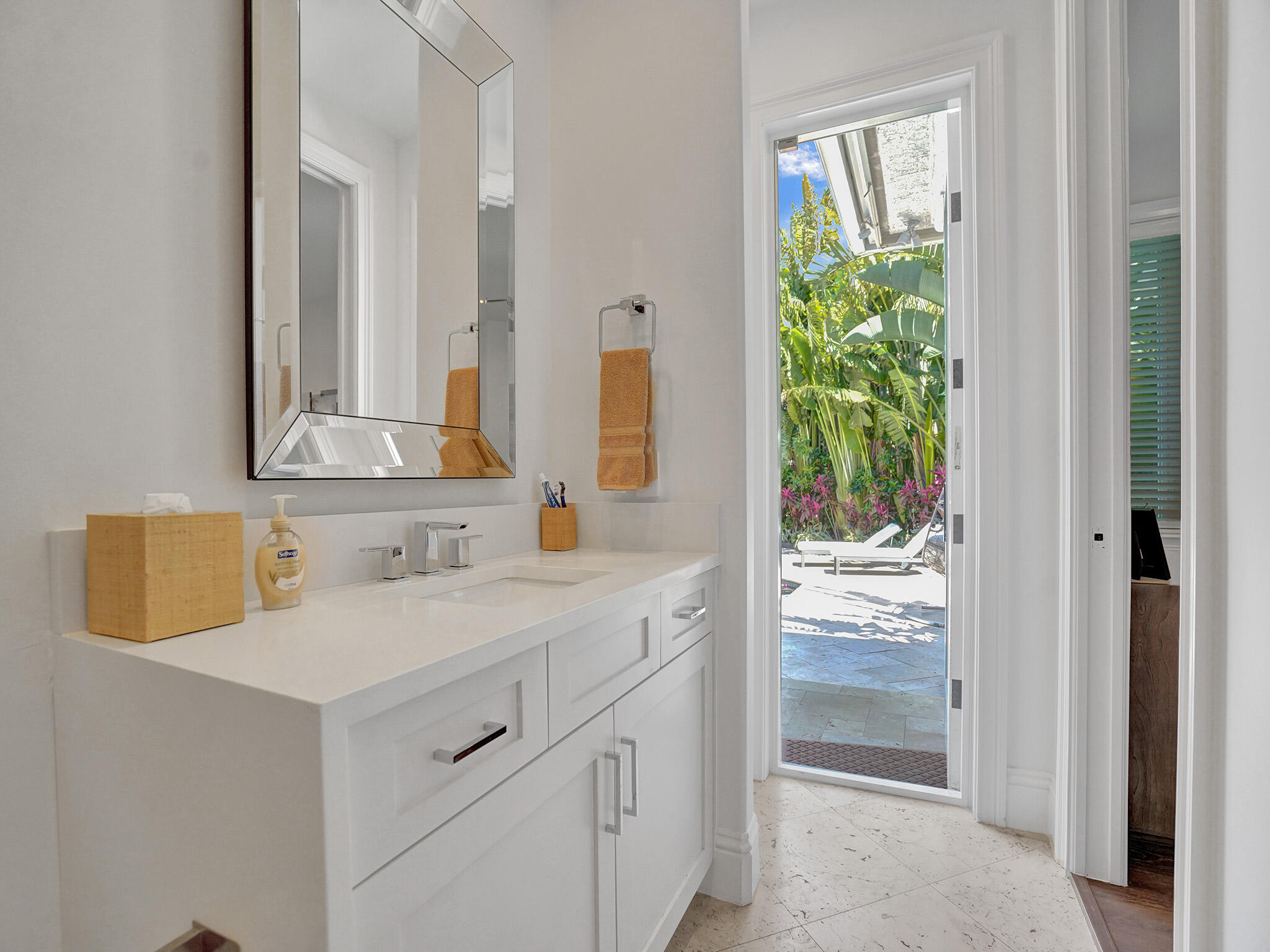 LAKE ROGERS - Residential