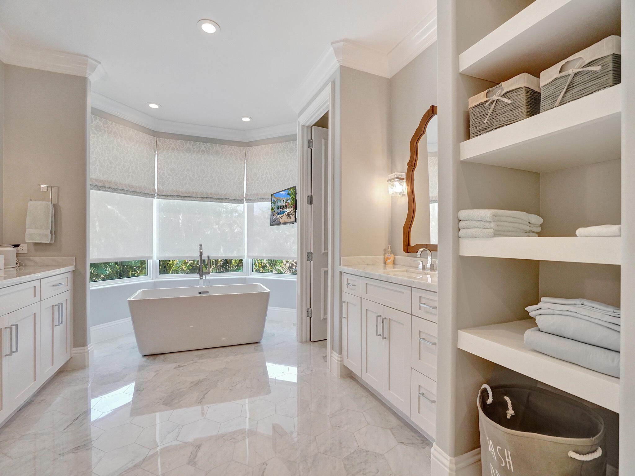 LAKE ROGERS - Residential