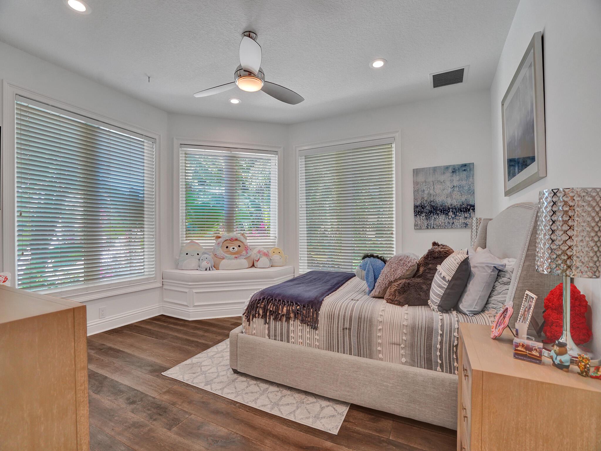 LAKE ROGERS - Residential