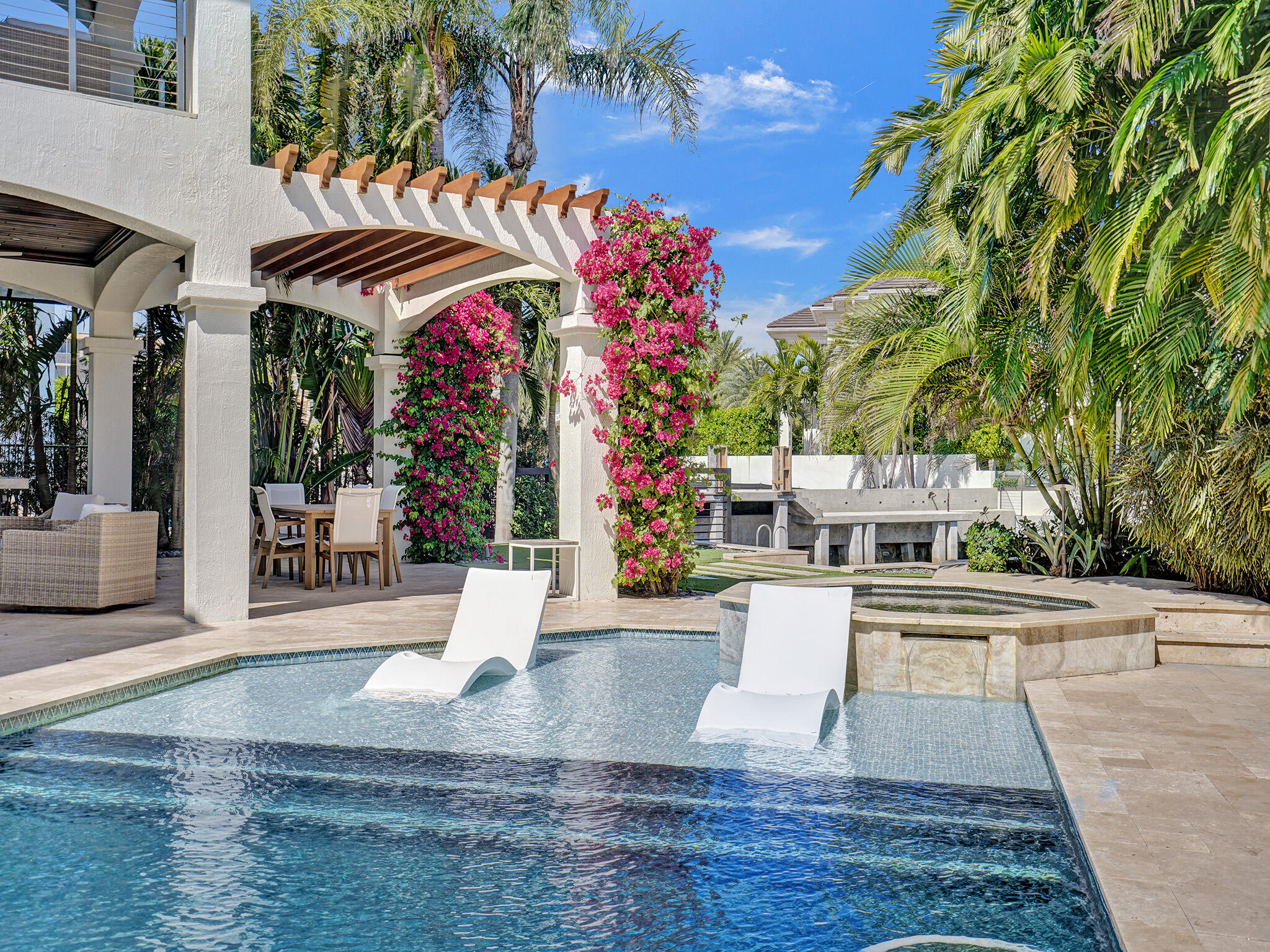 LAKE ROGERS - Residential