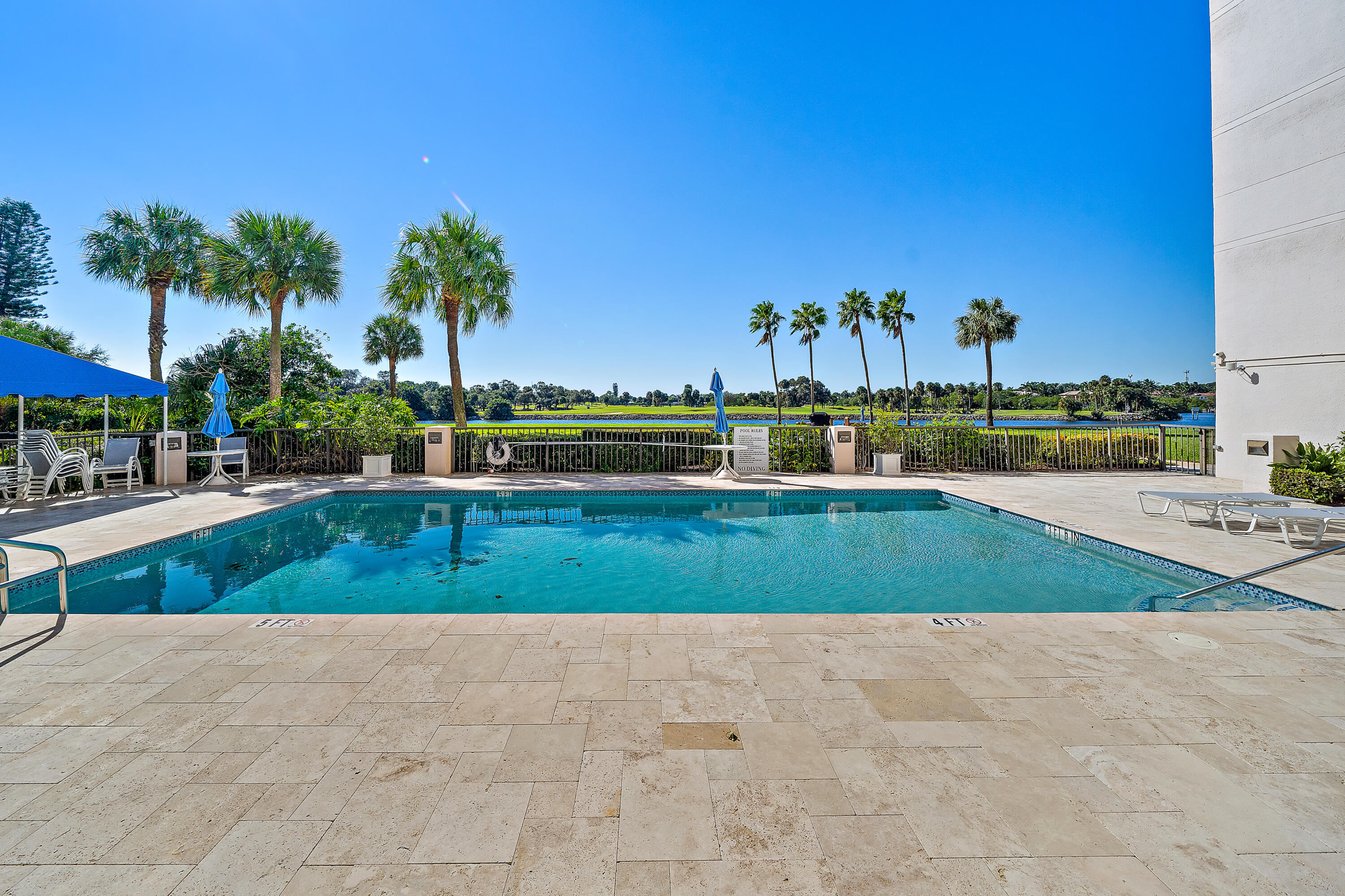 GOVERNORS POINTE CONDO - Residential