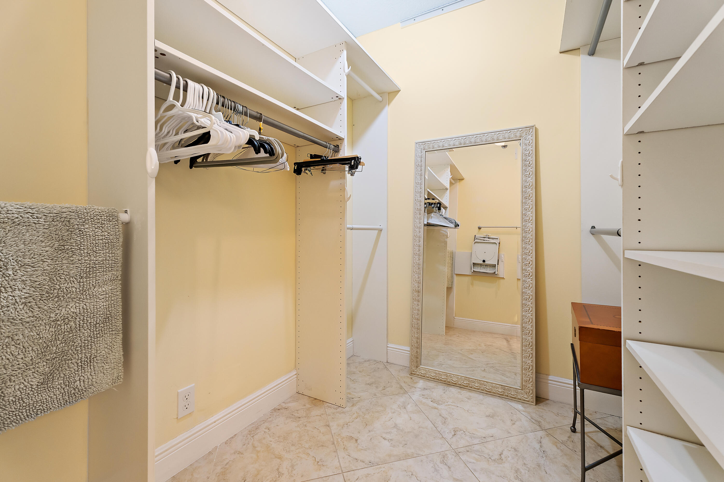 GOVERNORS POINTE CONDO - Residential