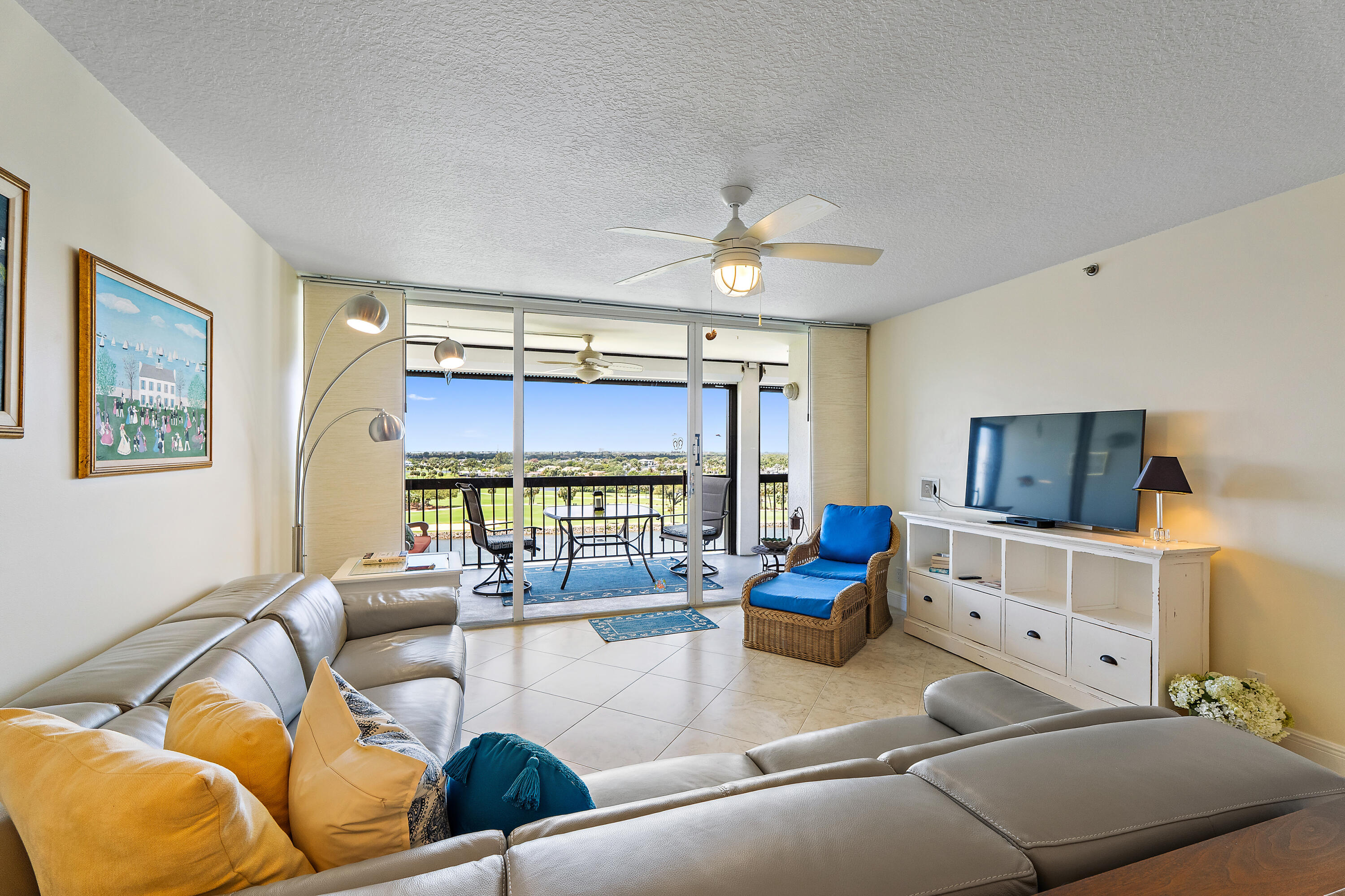 GOVERNORS POINTE CONDO - Residential