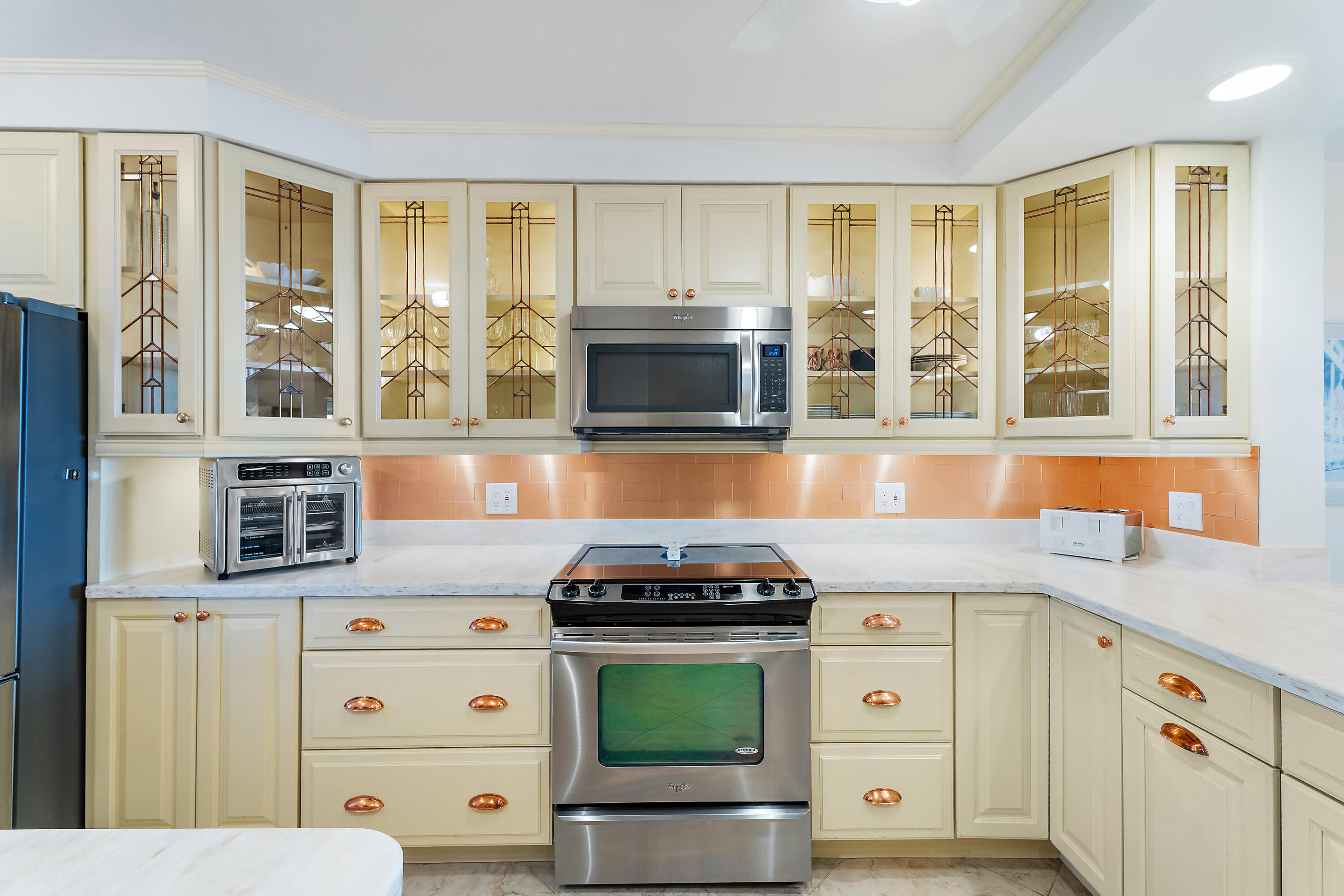 GOVERNORS POINTE CONDO - Residential