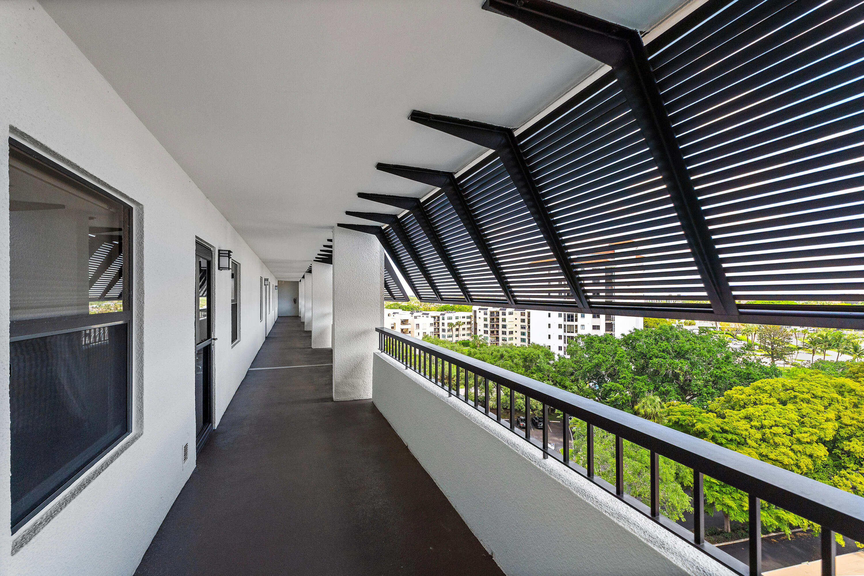 GOVERNORS POINTE CONDO - Residential