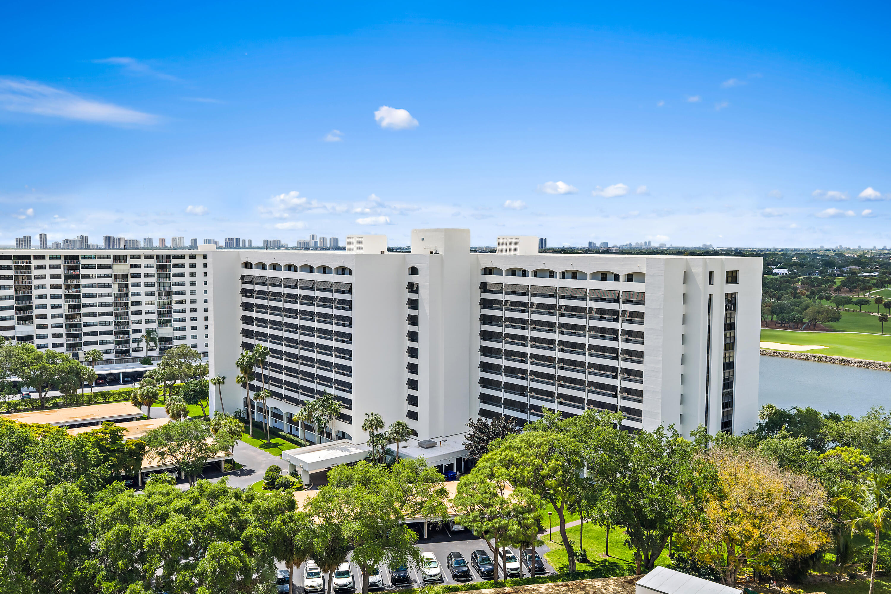 GOVERNORS POINTE CONDO - Residential