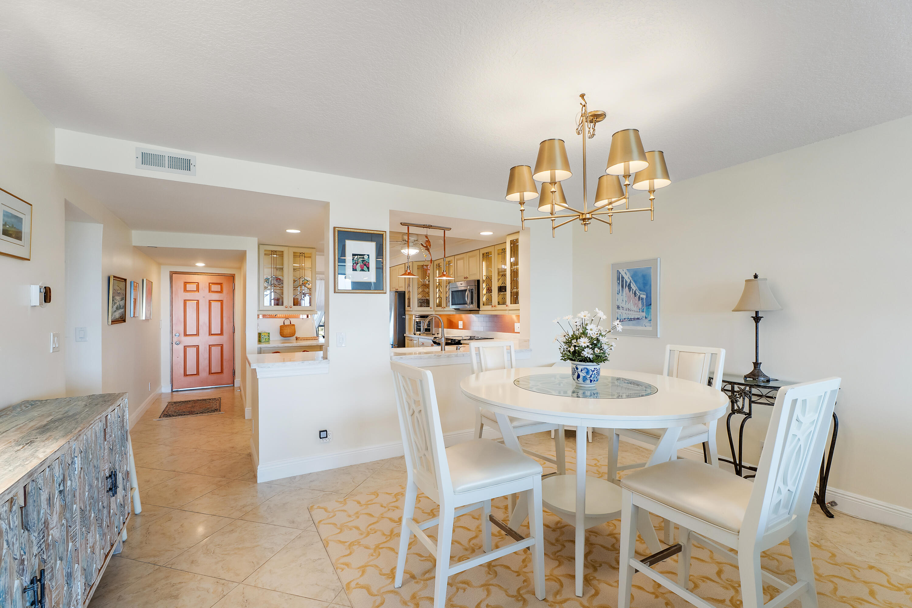 GOVERNORS POINTE CONDO - Residential