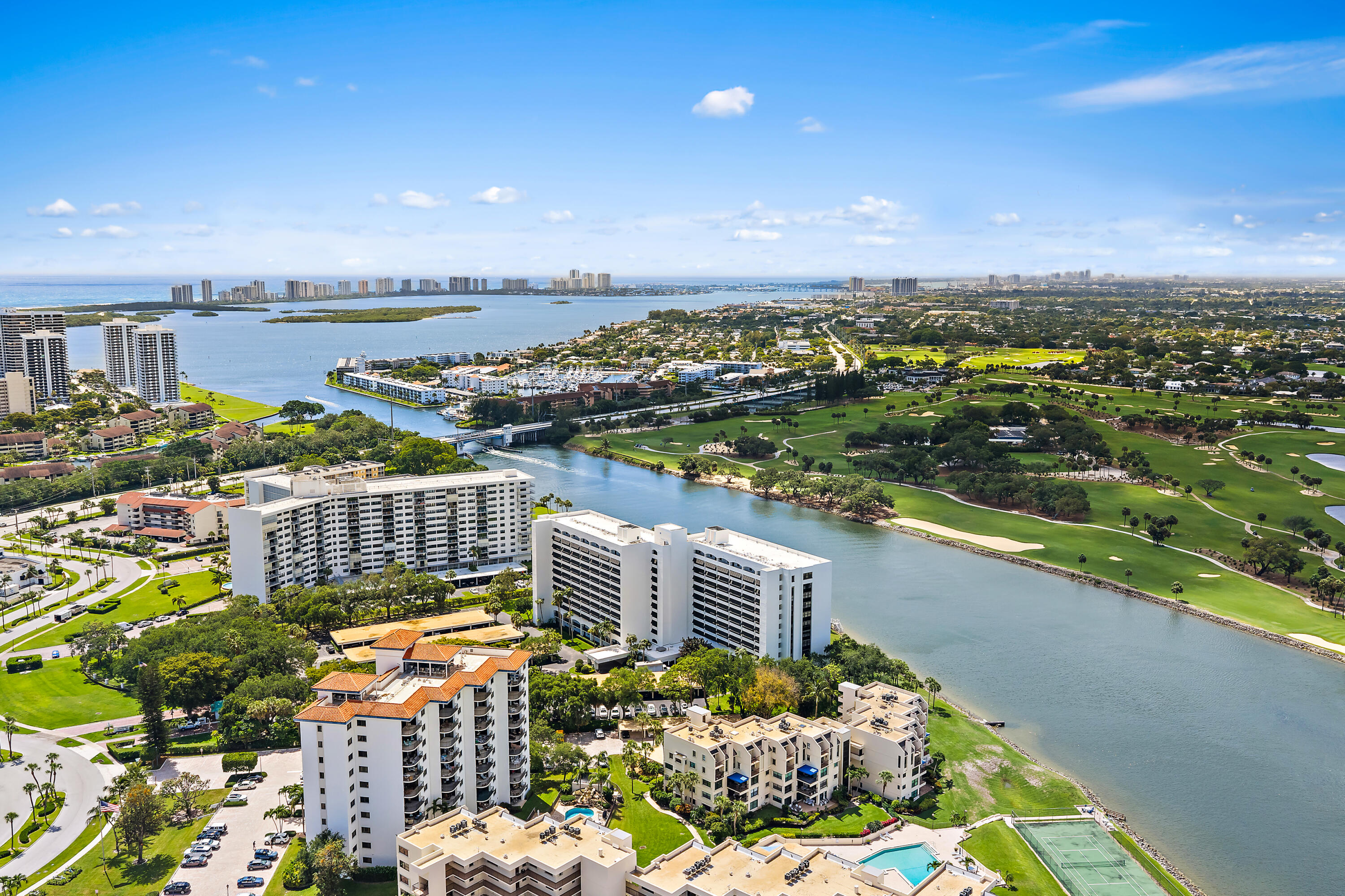 GOVERNORS POINTE CONDO - Residential