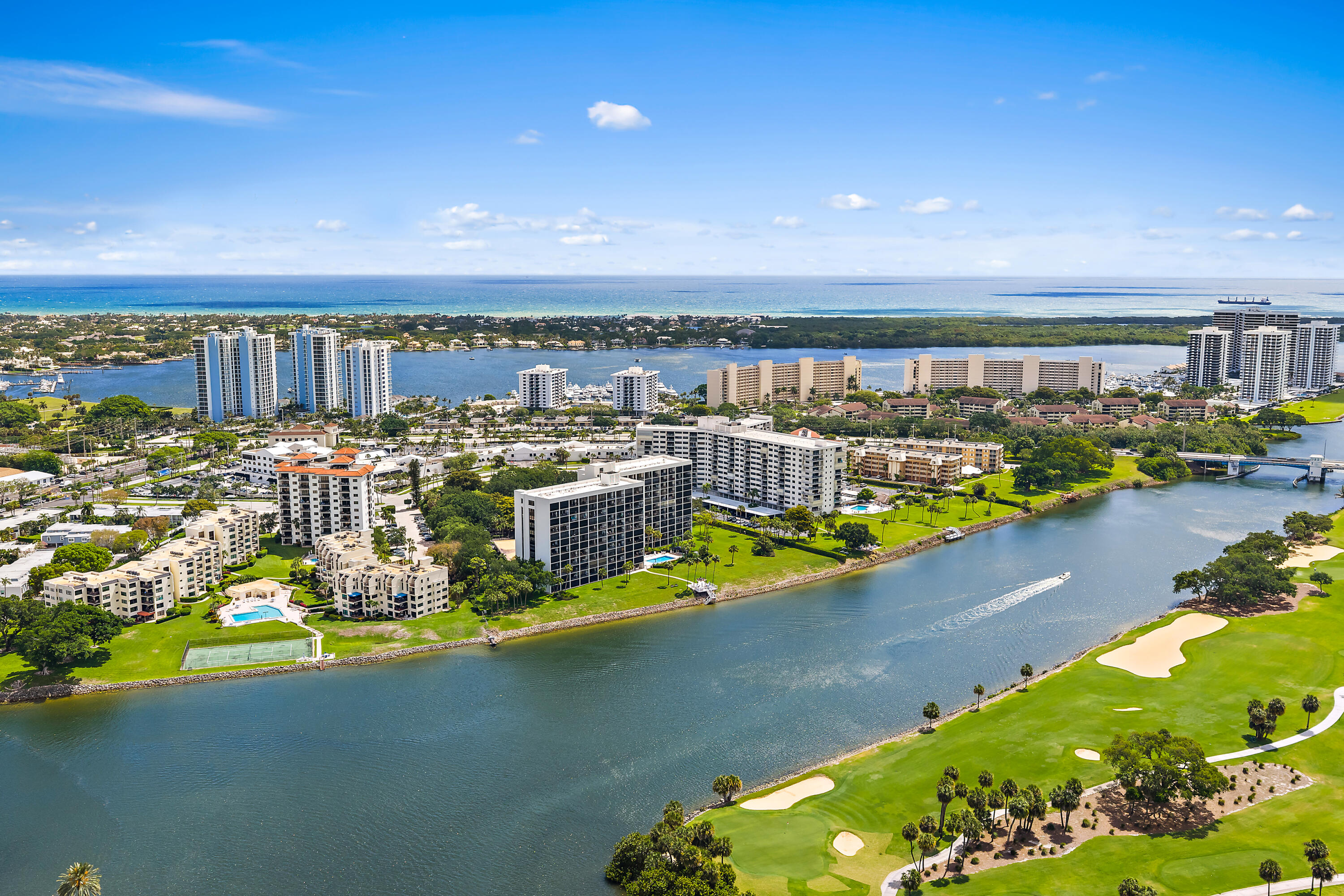 GOVERNORS POINTE CONDO - Residential