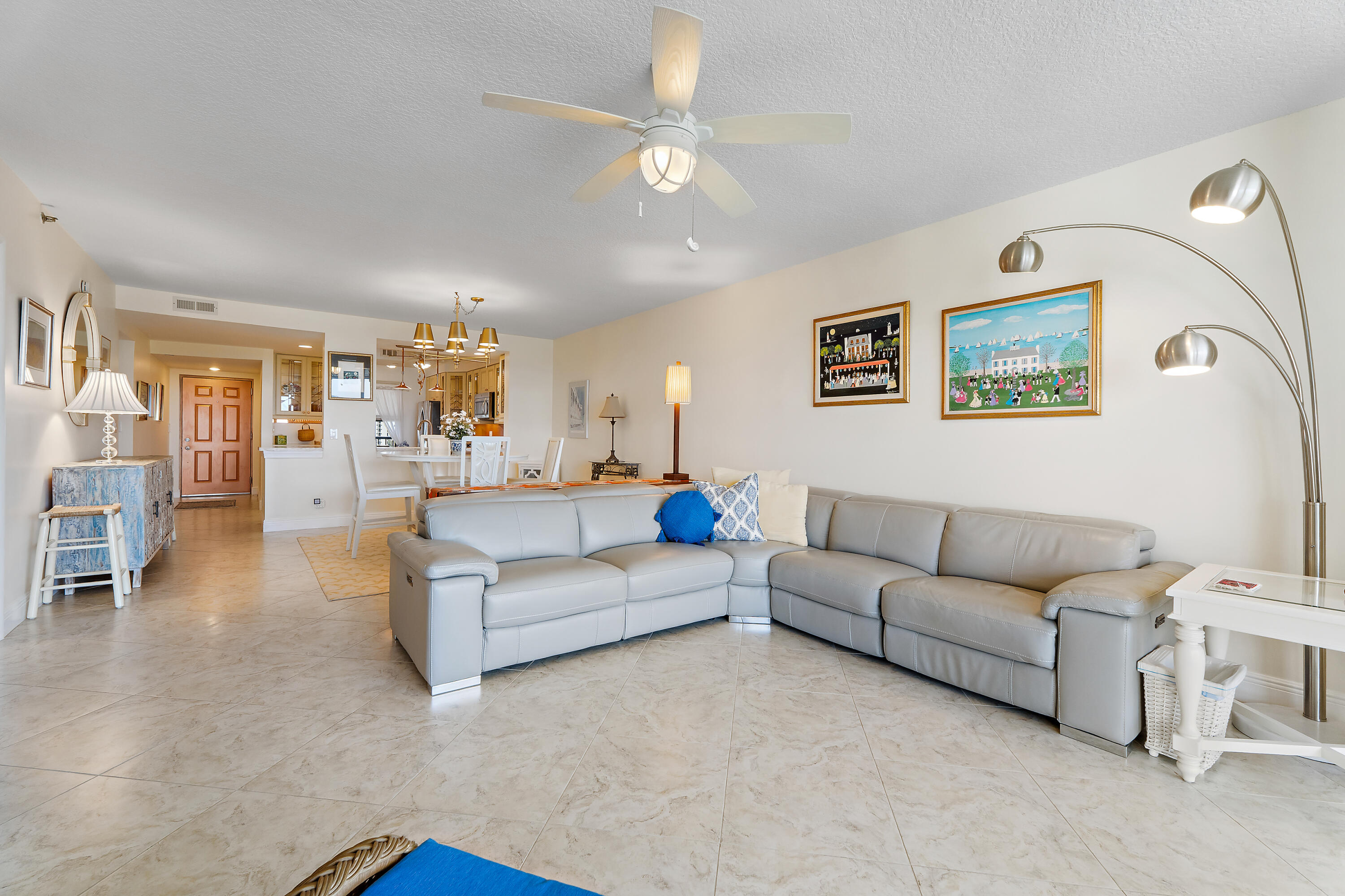 GOVERNORS POINTE CONDO - Residential