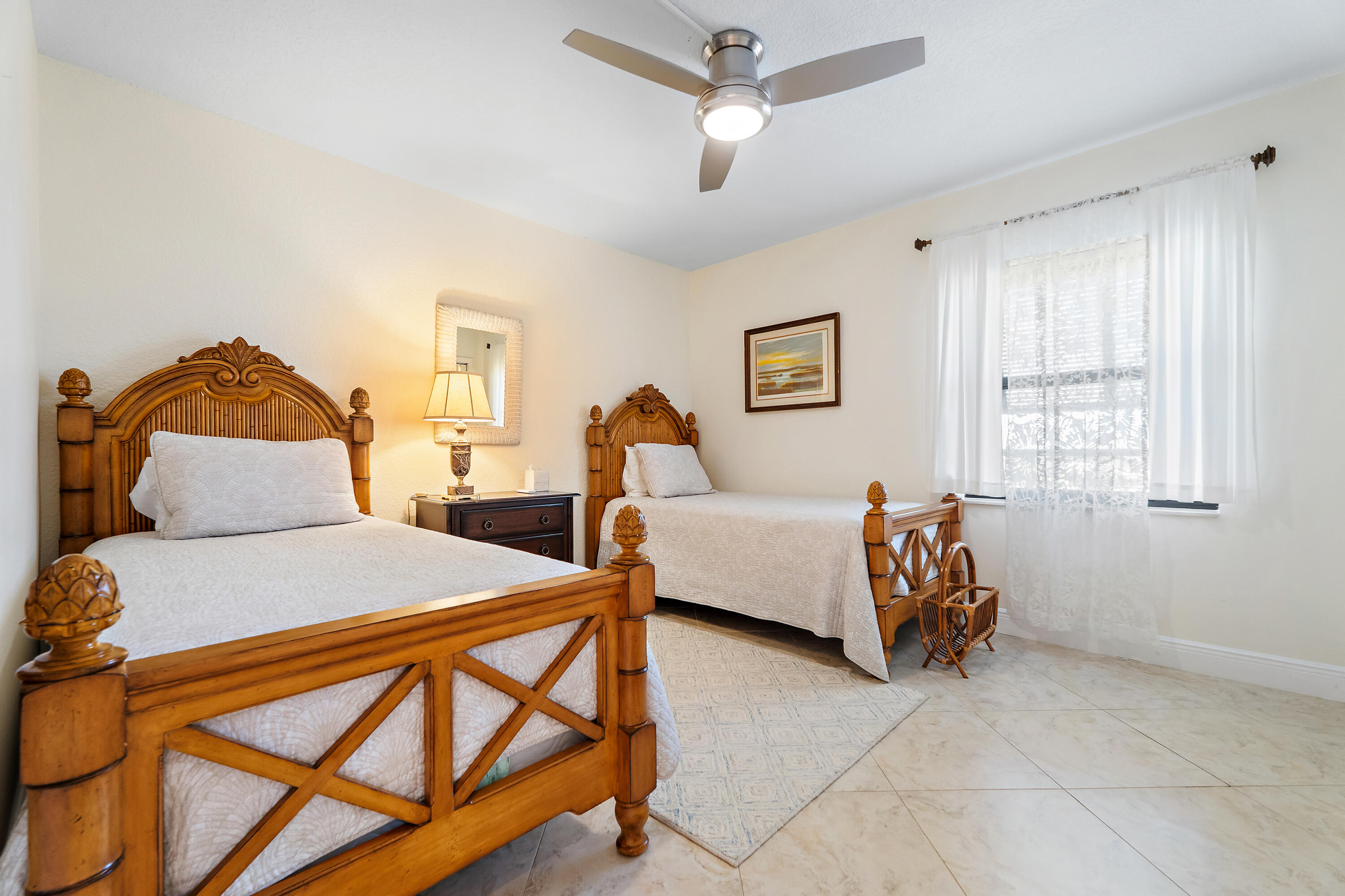 GOVERNORS POINTE CONDO - Residential