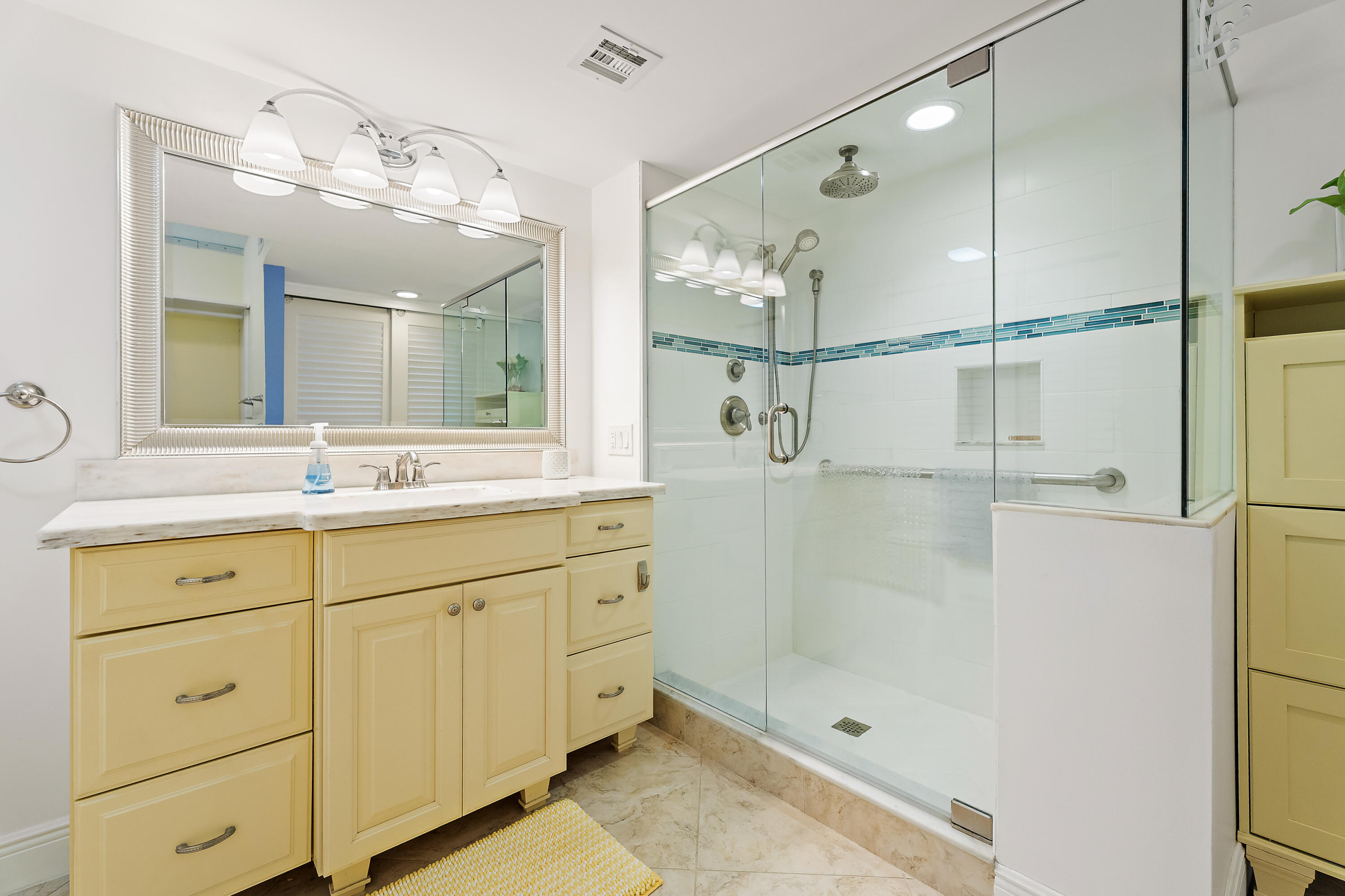 GOVERNORS POINTE CONDO - Residential