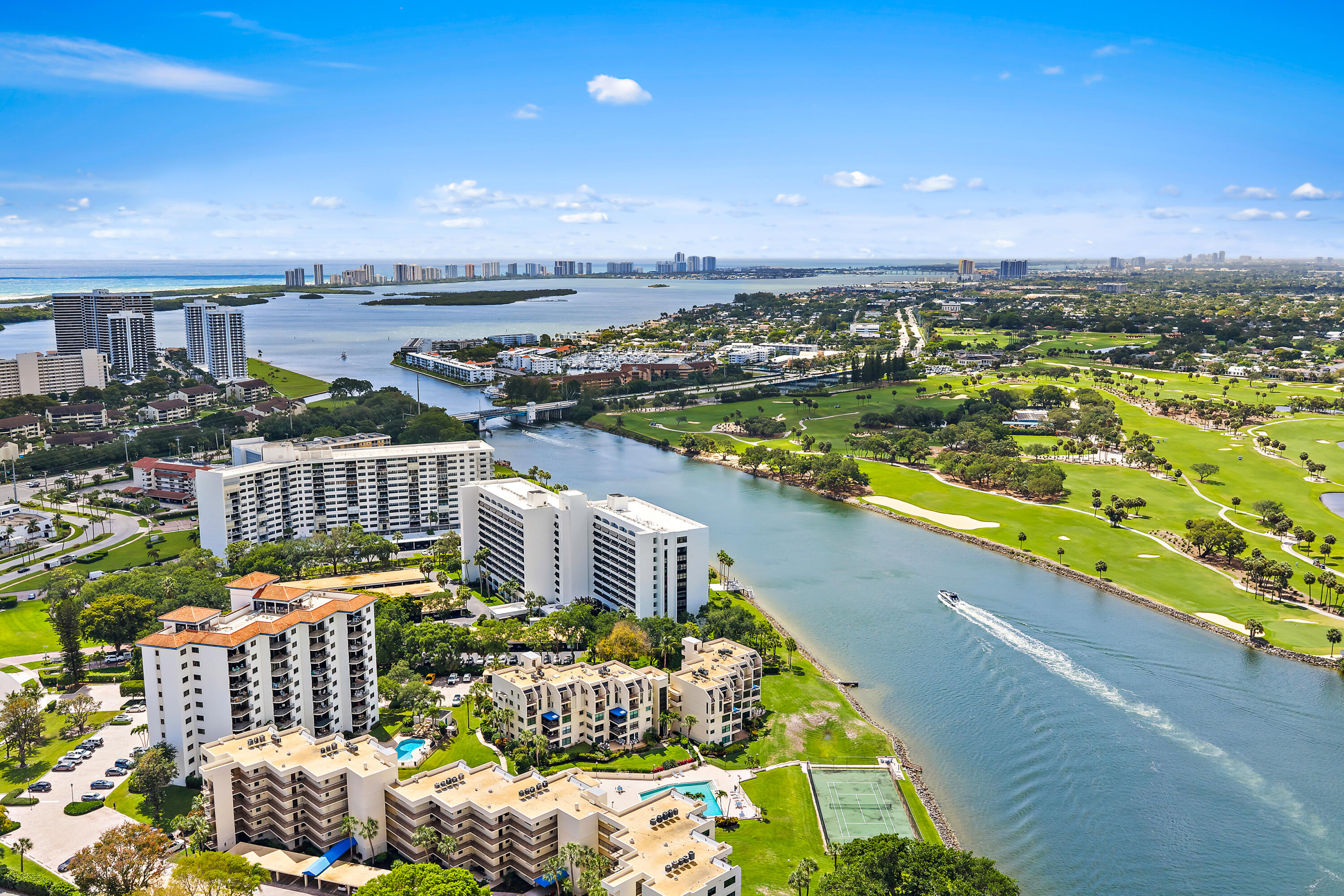 GOVERNORS POINTE CONDO - Residential