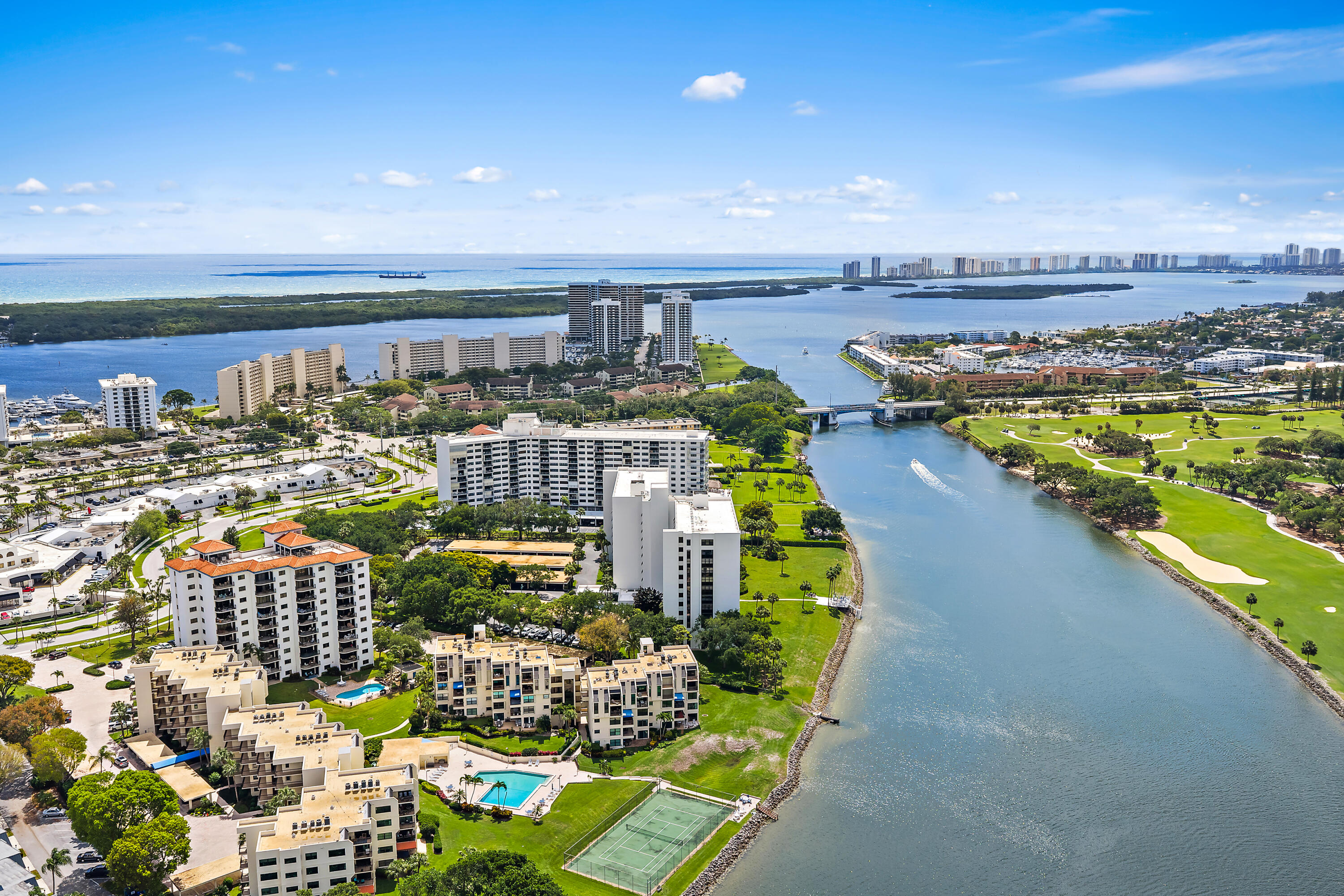 GOVERNORS POINTE CONDO - Residential