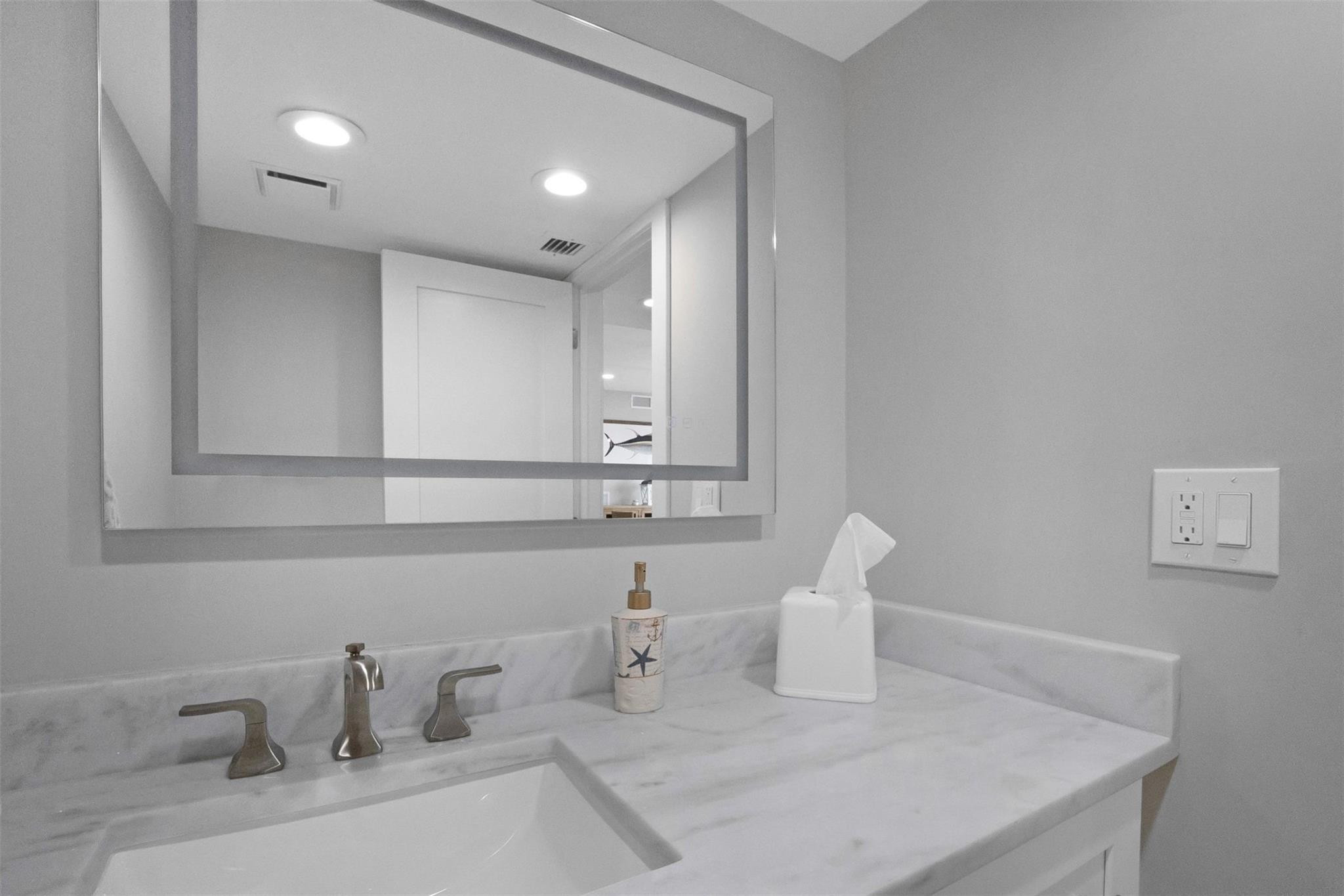 FOUR SEASONS CONDO - Residential