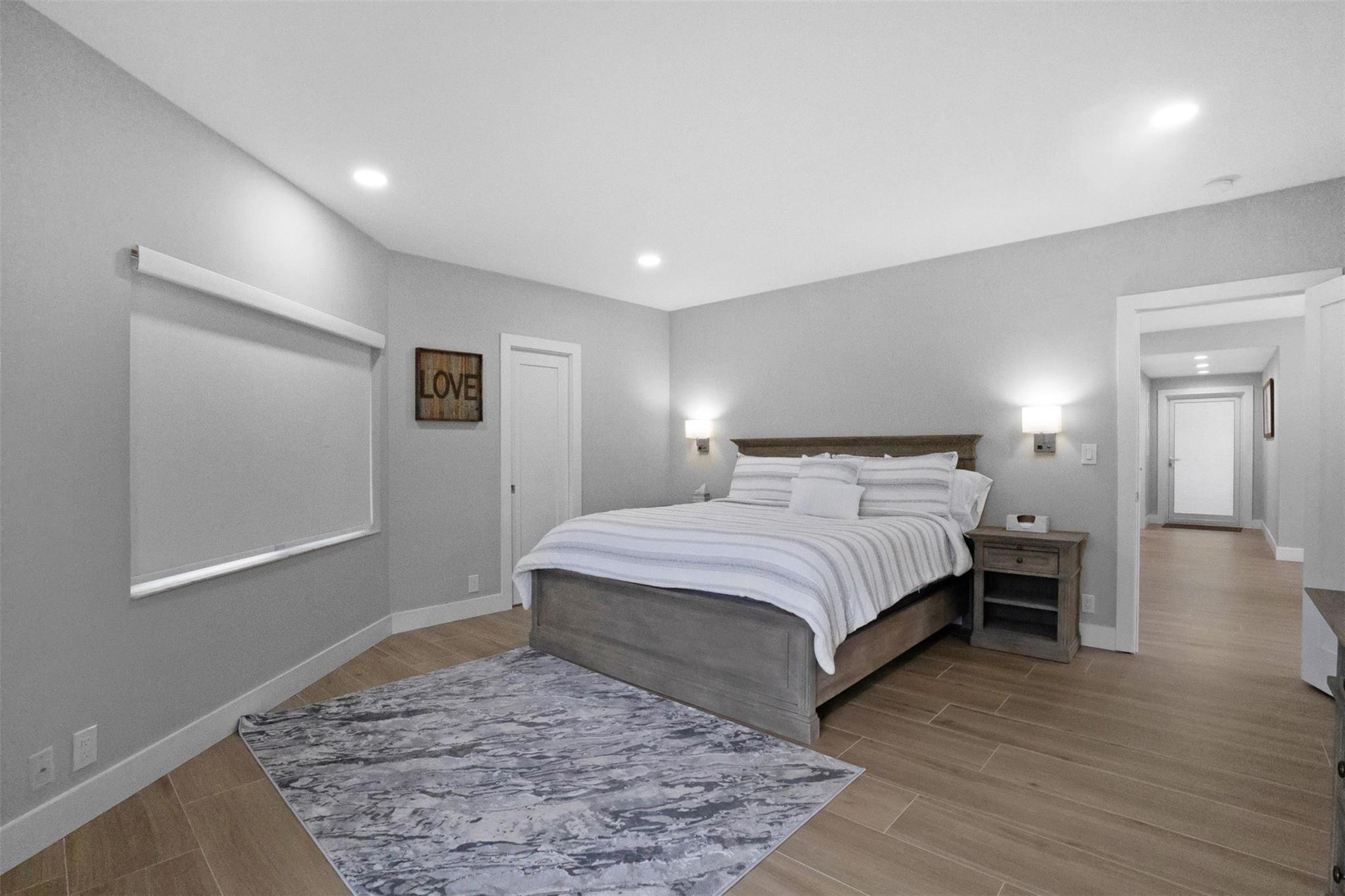 FOUR SEASONS CONDO - Residential