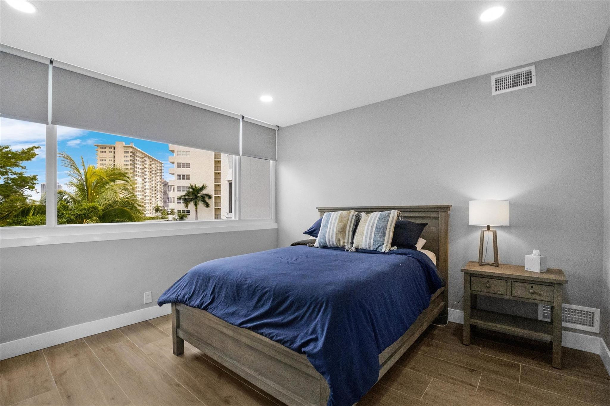 FOUR SEASONS CONDO - Residential