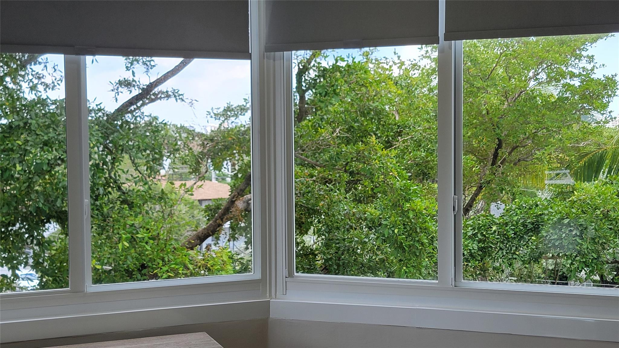 FOUR SEASONS CONDO - Residential