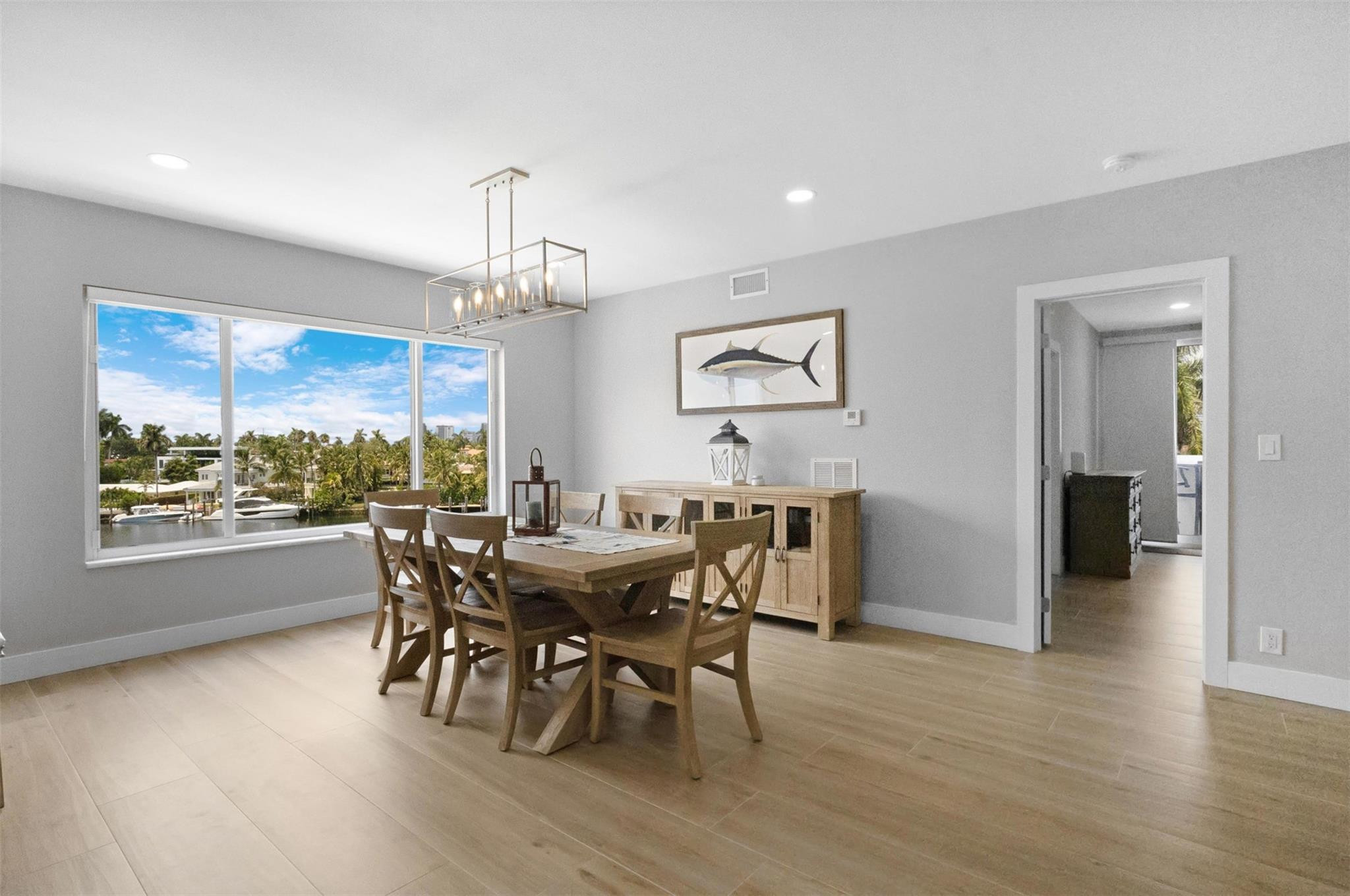 FOUR SEASONS CONDO - Residential