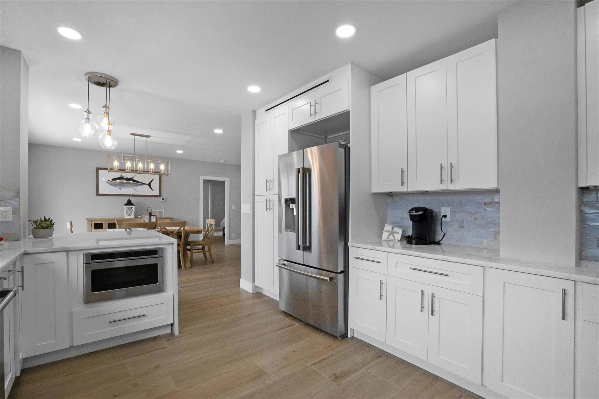 FOUR SEASONS CONDO - Residential