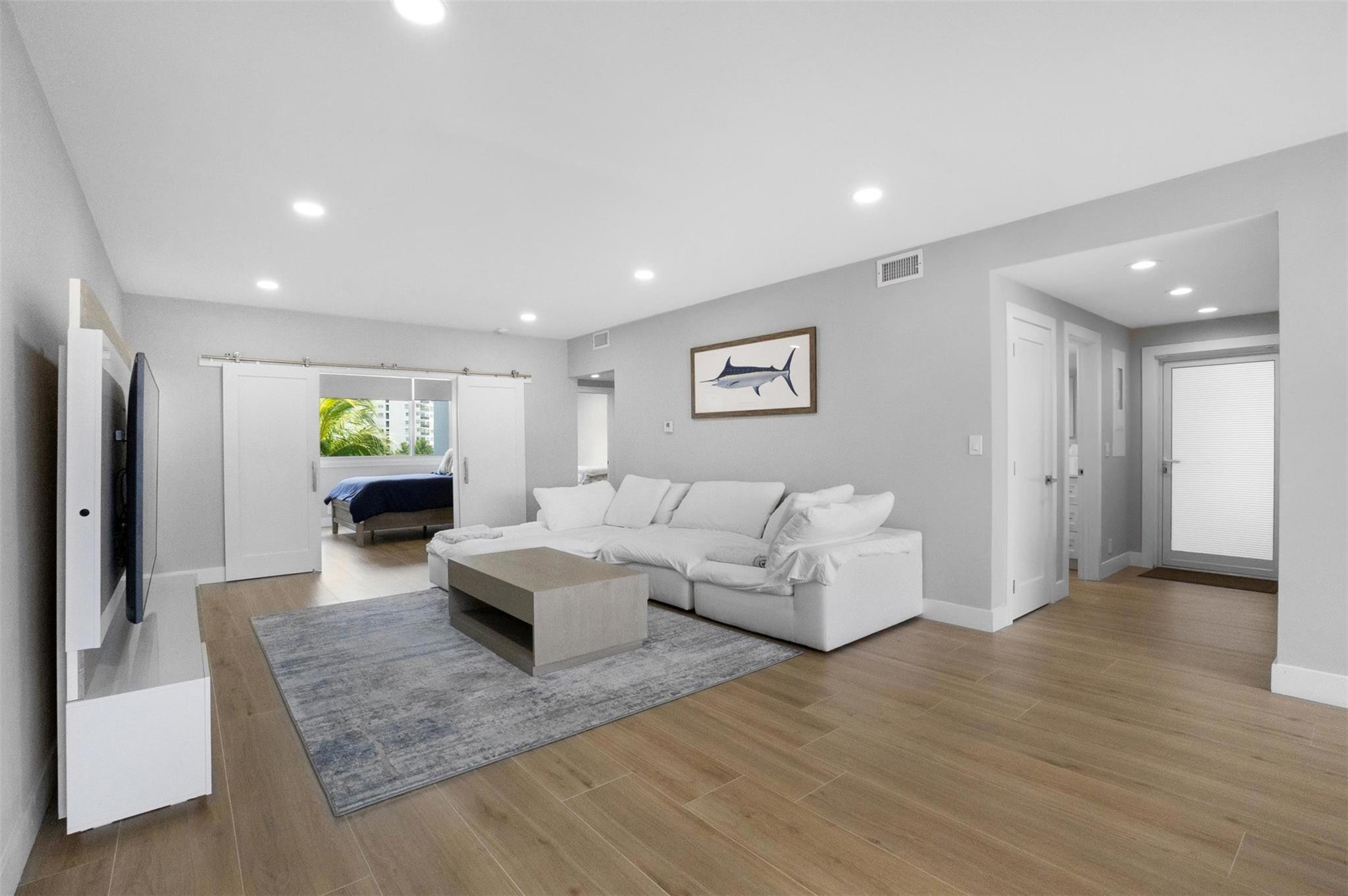 FOUR SEASONS CONDO - Residential