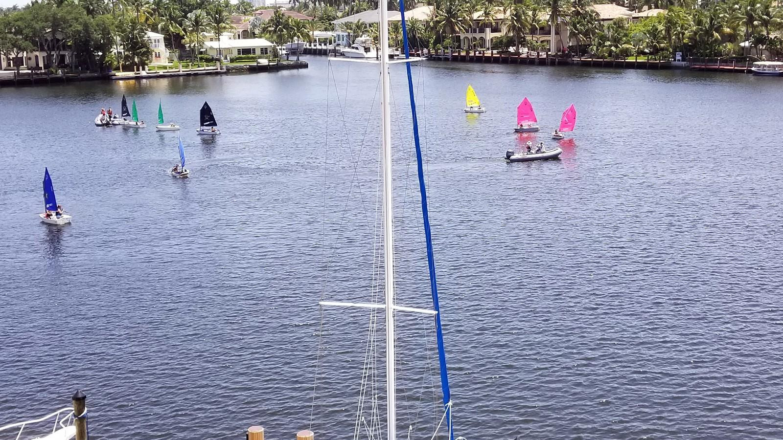 FOUR SEASONS CONDO - Residential