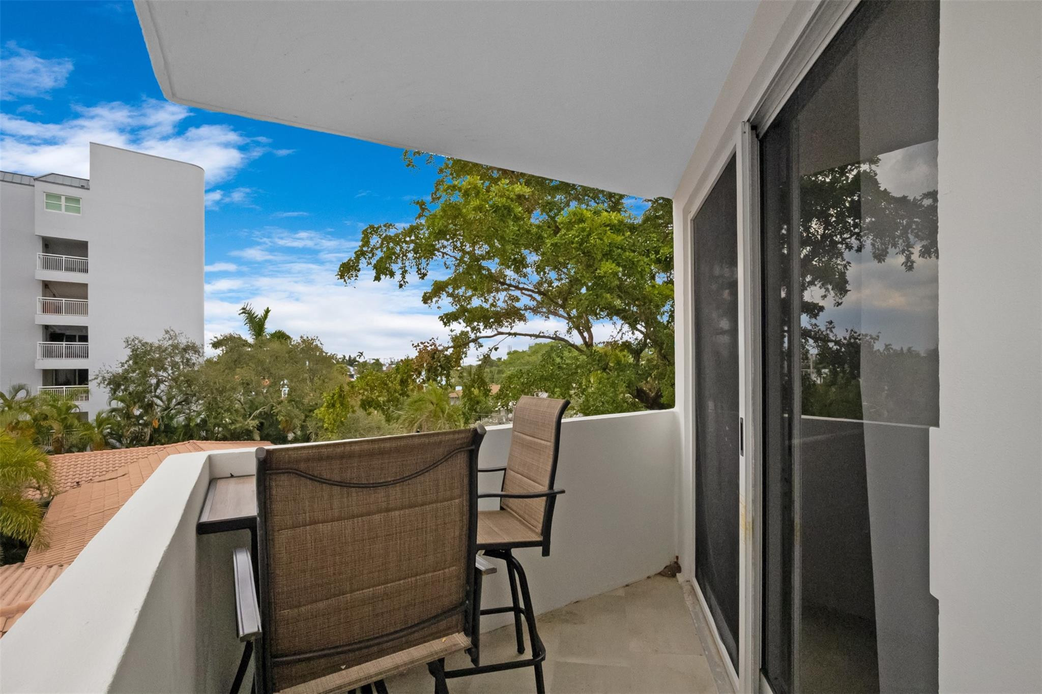 FOUR SEASONS CONDO - Residential