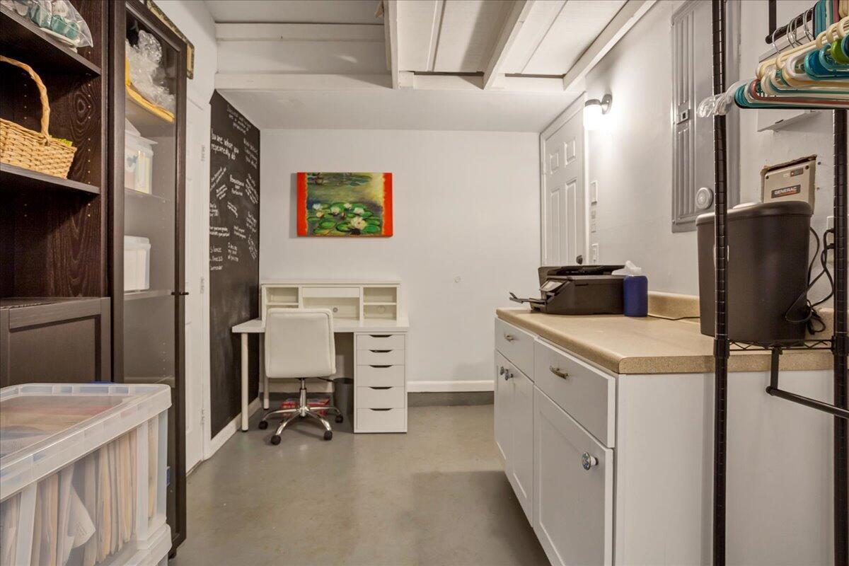 PALM BEACH FARMS CO 10 - Residential Lease