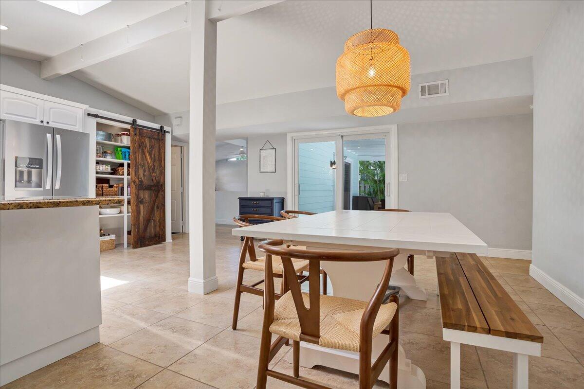 PALM BEACH FARMS CO 10 - Residential Lease