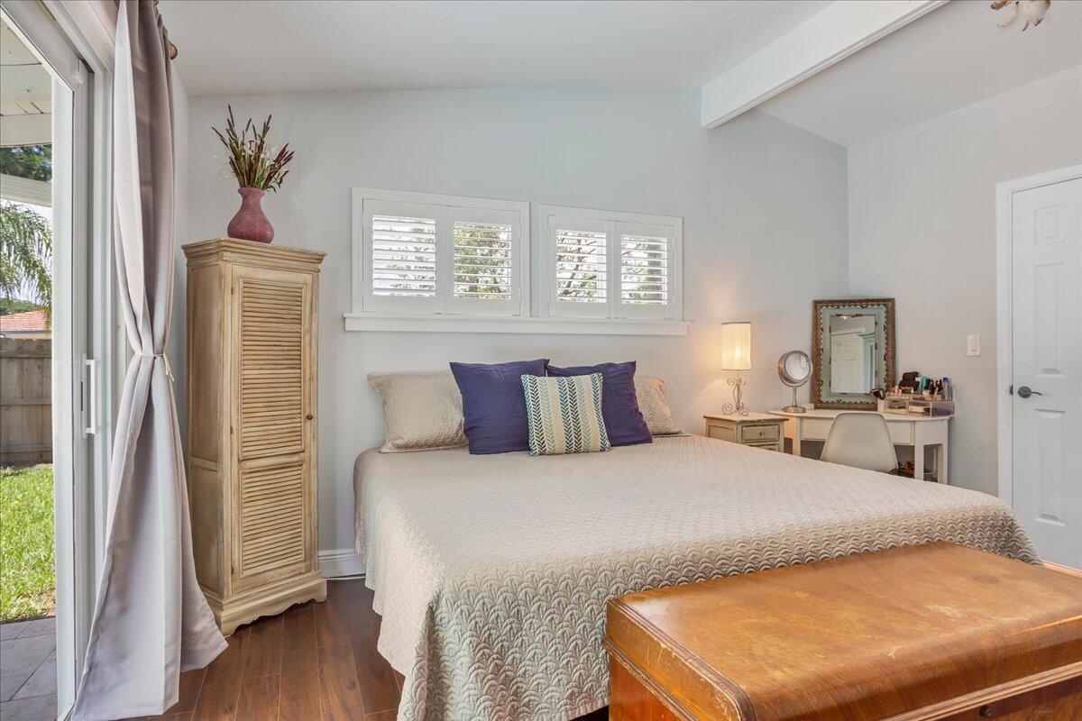 PALM BEACH FARMS CO 10 - Residential Lease