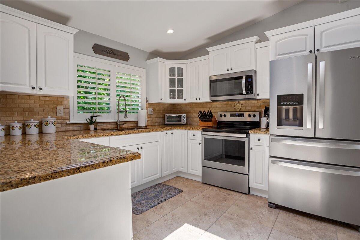 PALM BEACH FARMS CO 10 - Residential Lease