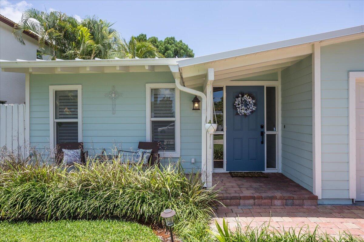 PALM BEACH FARMS CO 10 - Residential Lease