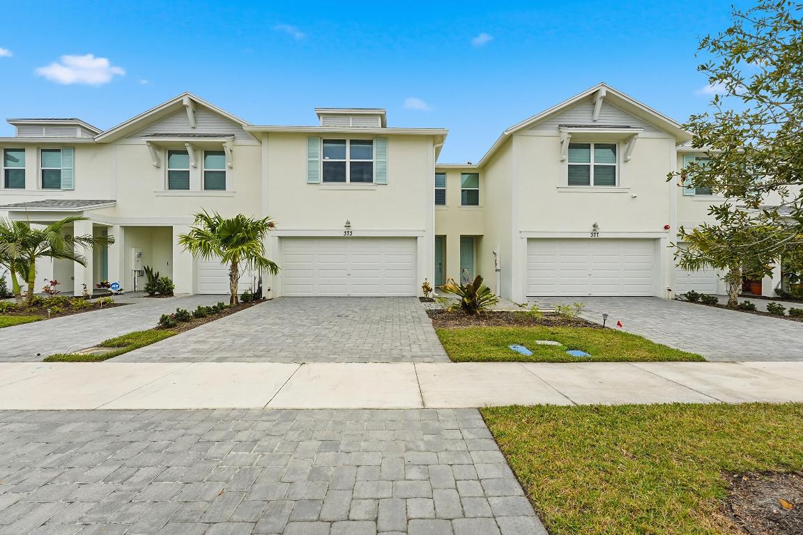 373 Salisbury Circle