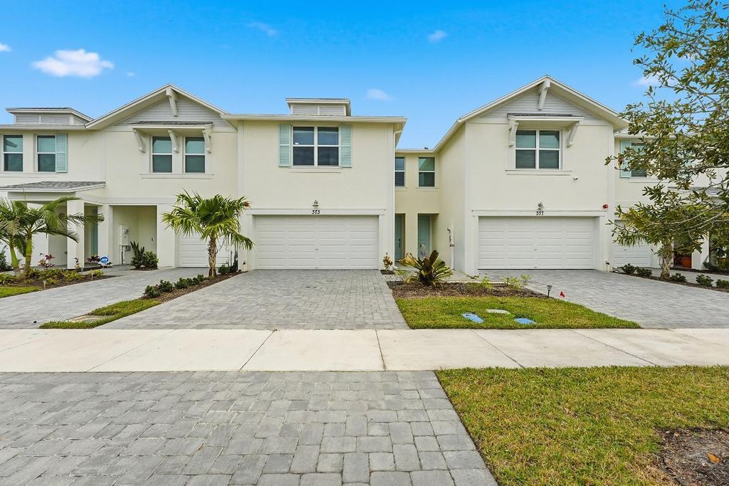 Photo of 373 Salisbury Circle, Fort Pierce, FL 34982 (MLS # R11147366)