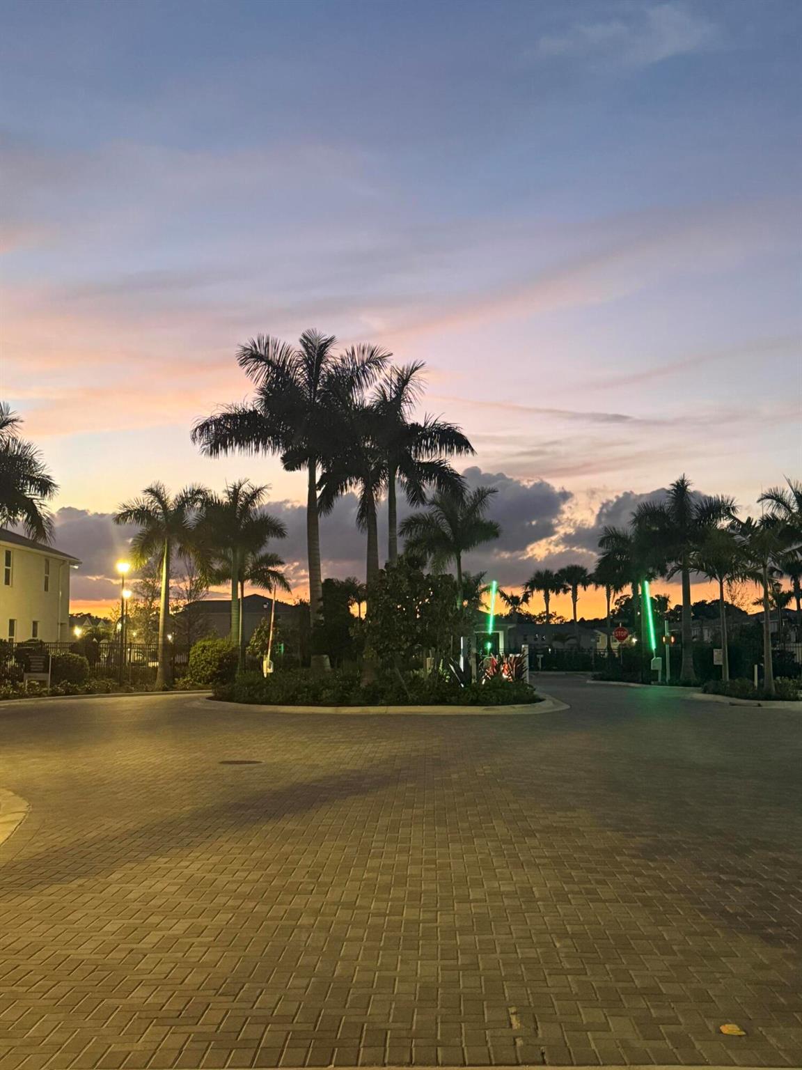 View photos, virtual tours, details... 373 Salisbury Circle