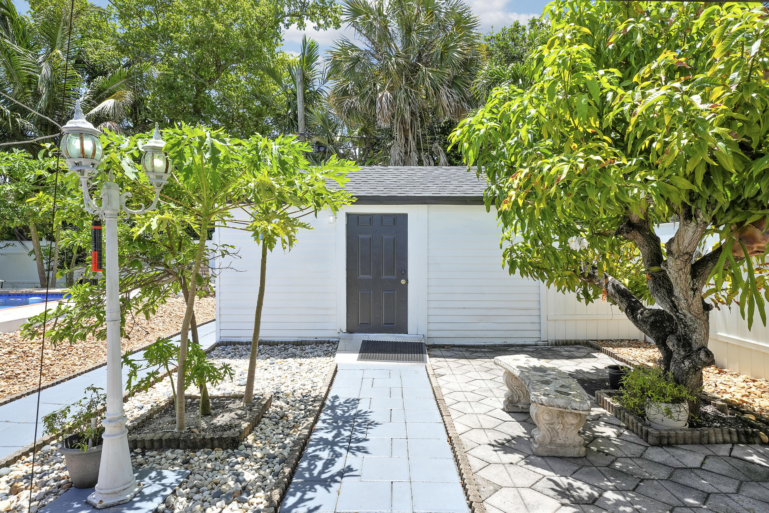 MANGO GARDENS - Residential