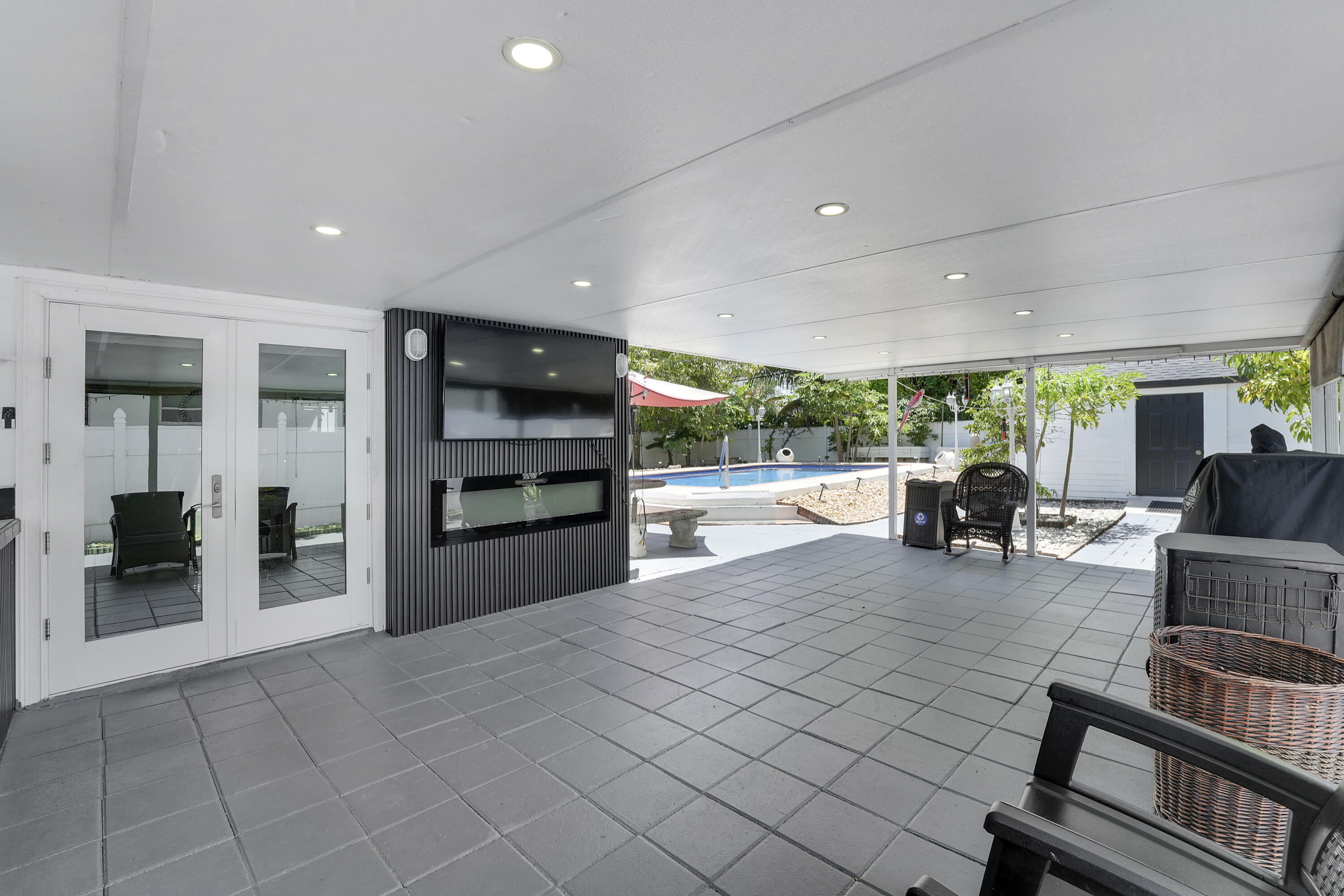 MANGO GARDENS - Residential