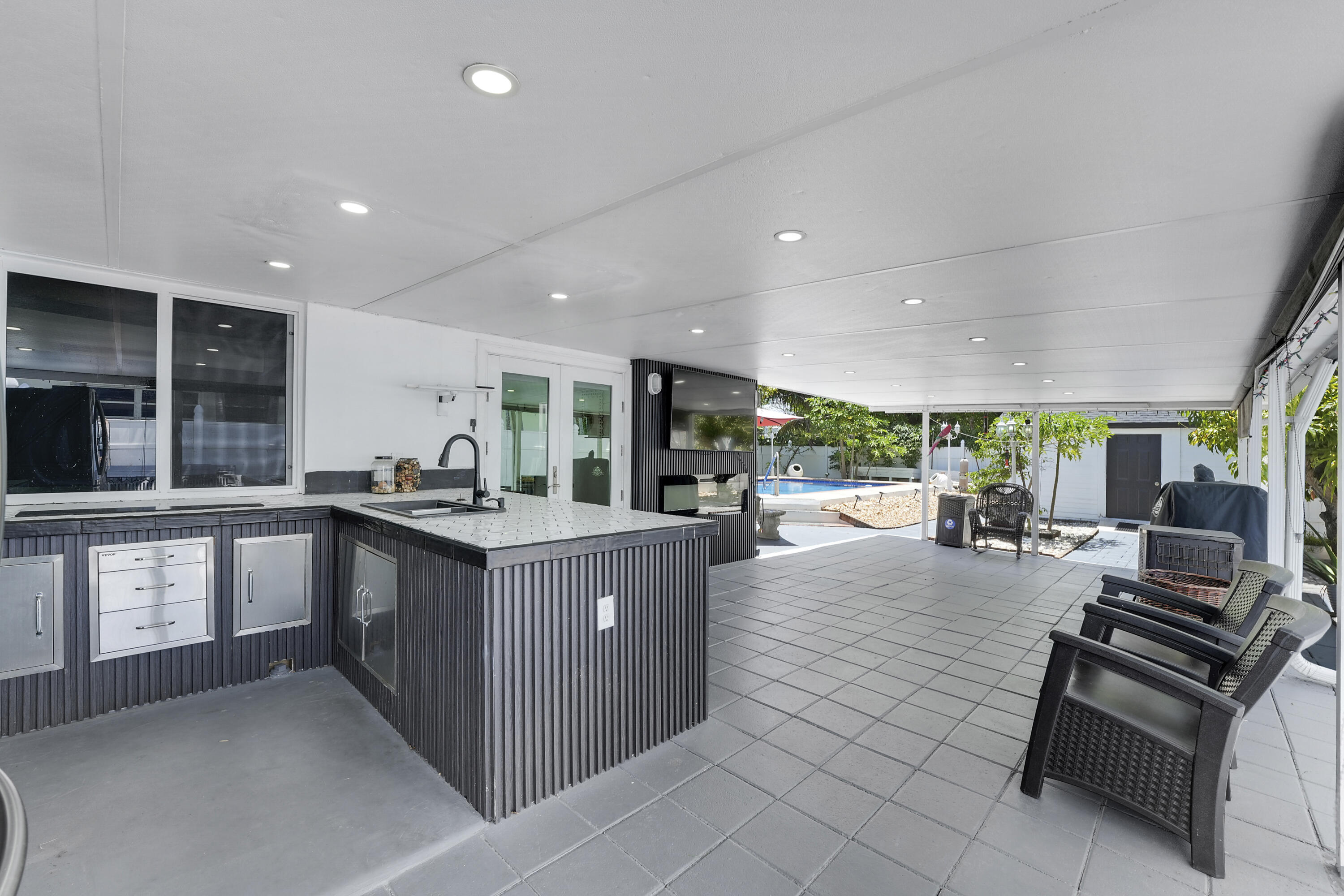 MANGO GARDENS - Residential