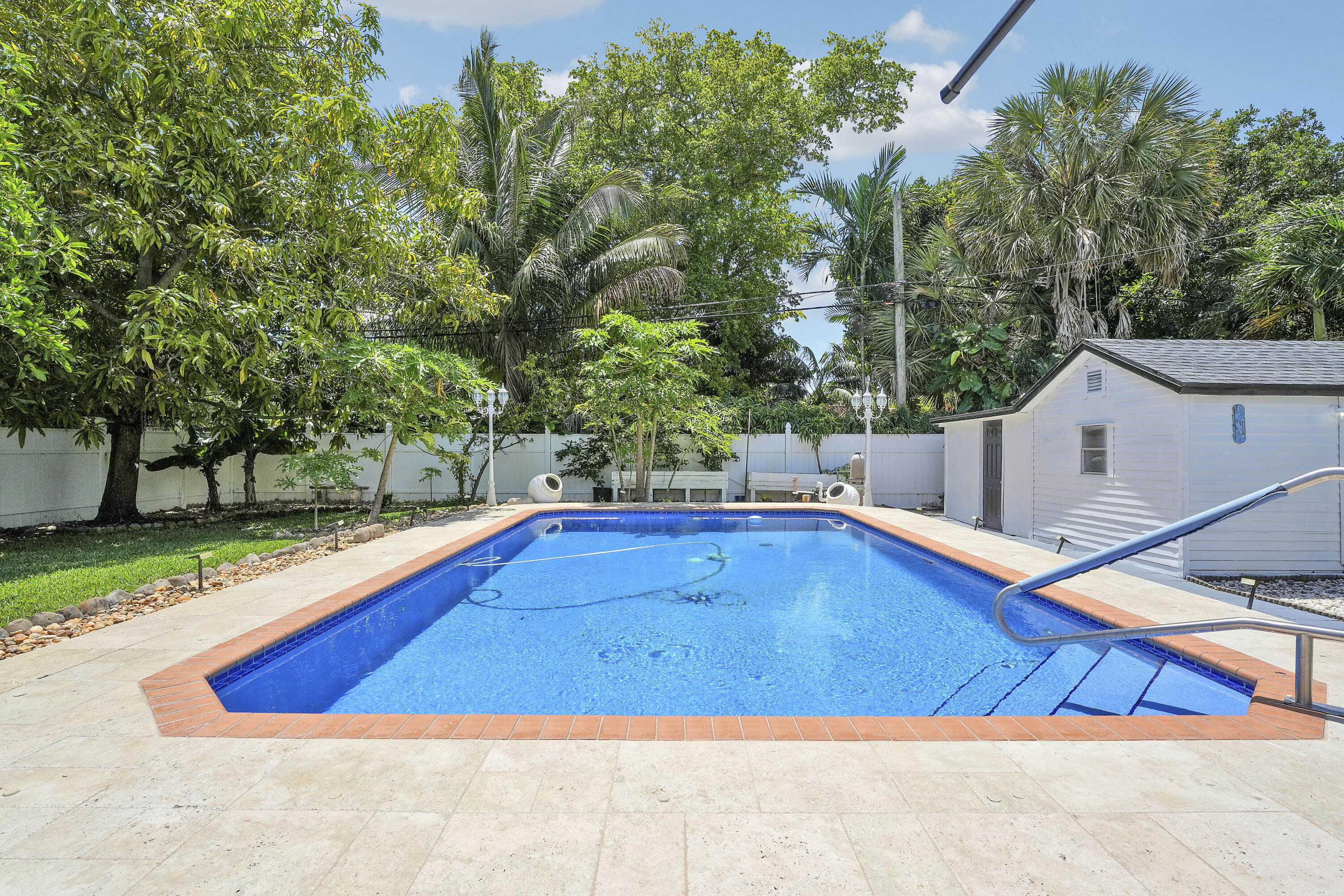 MANGO GARDENS - Residential