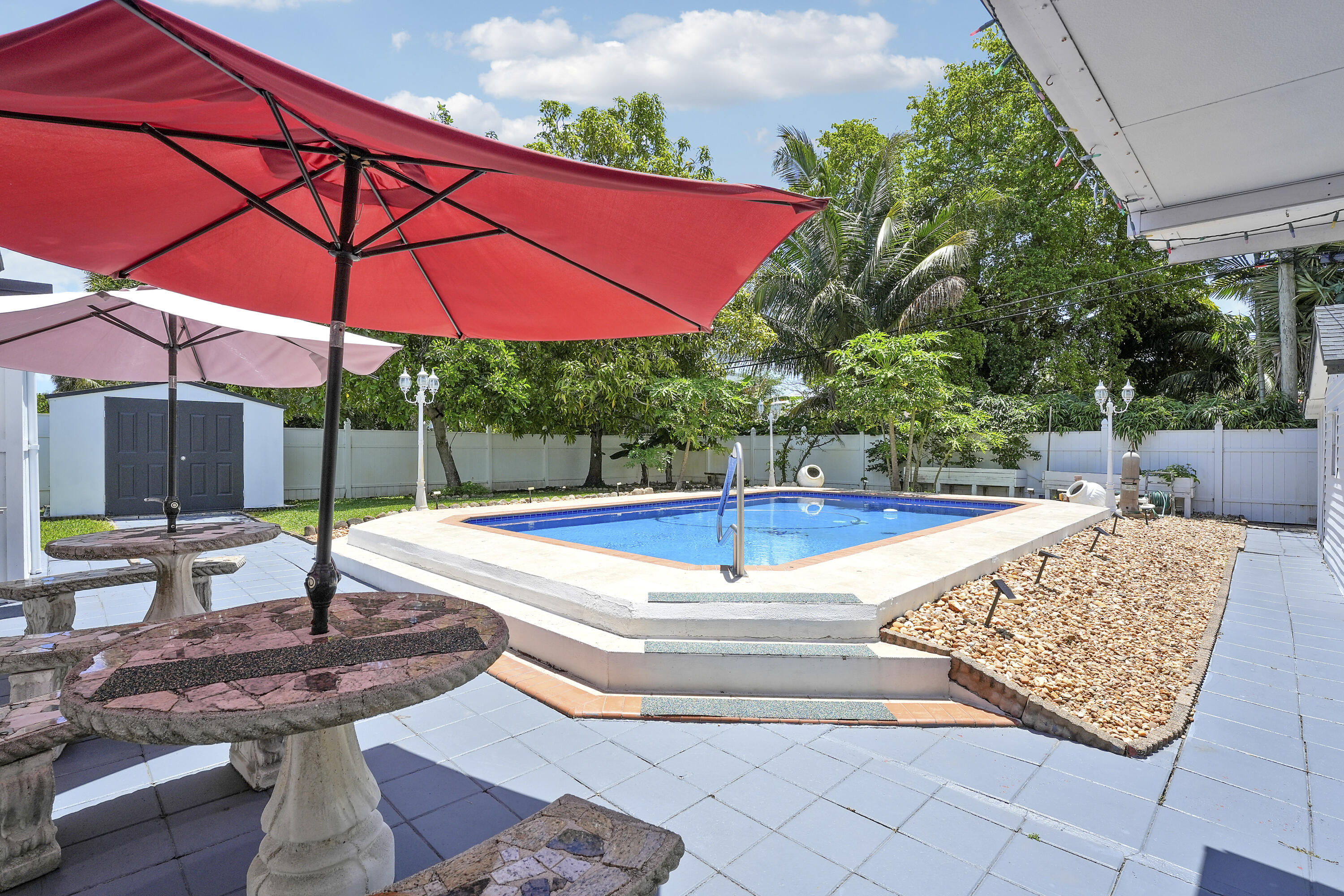 MANGO GARDENS - Residential