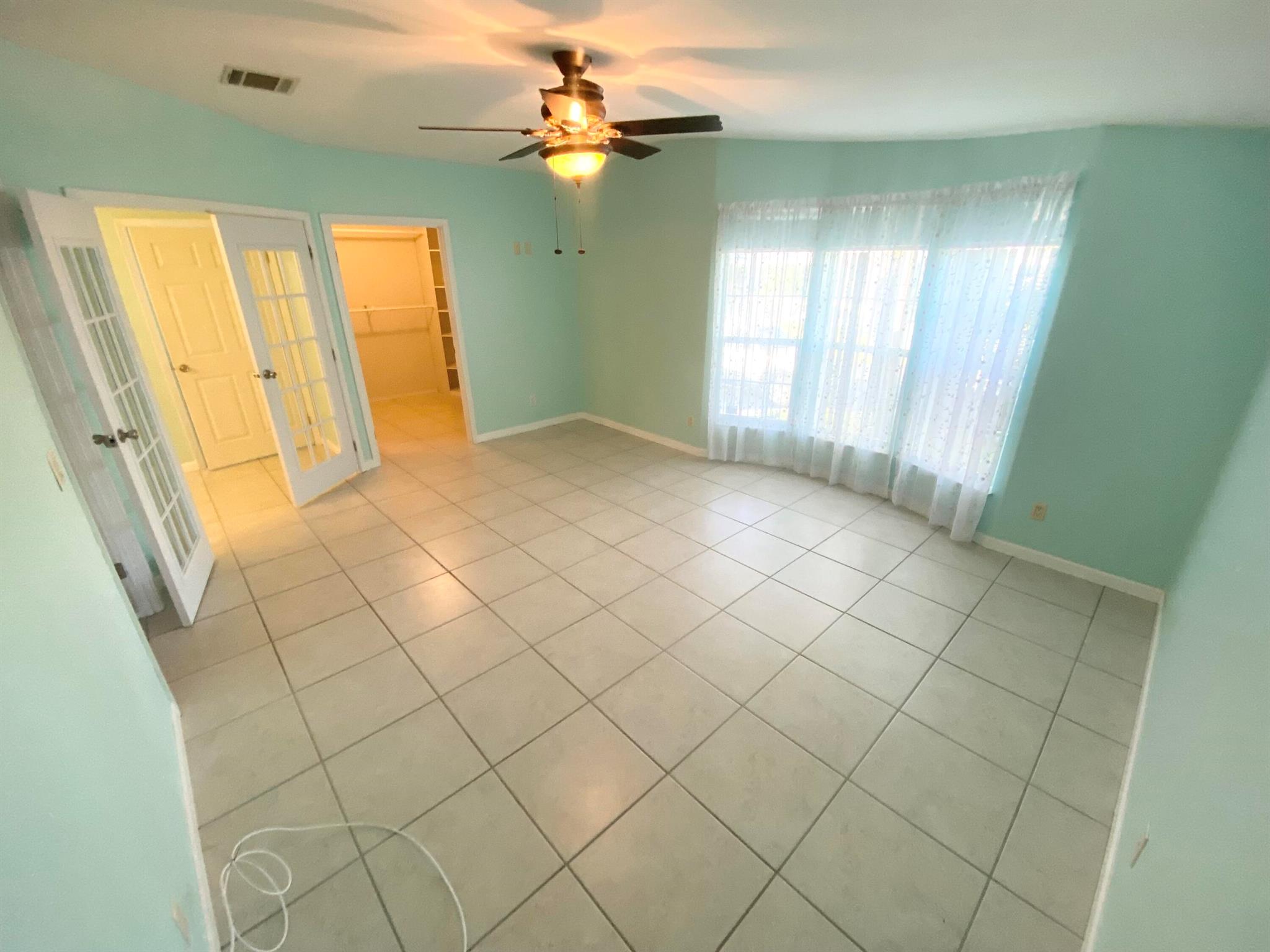 Tropical Isles - Residential