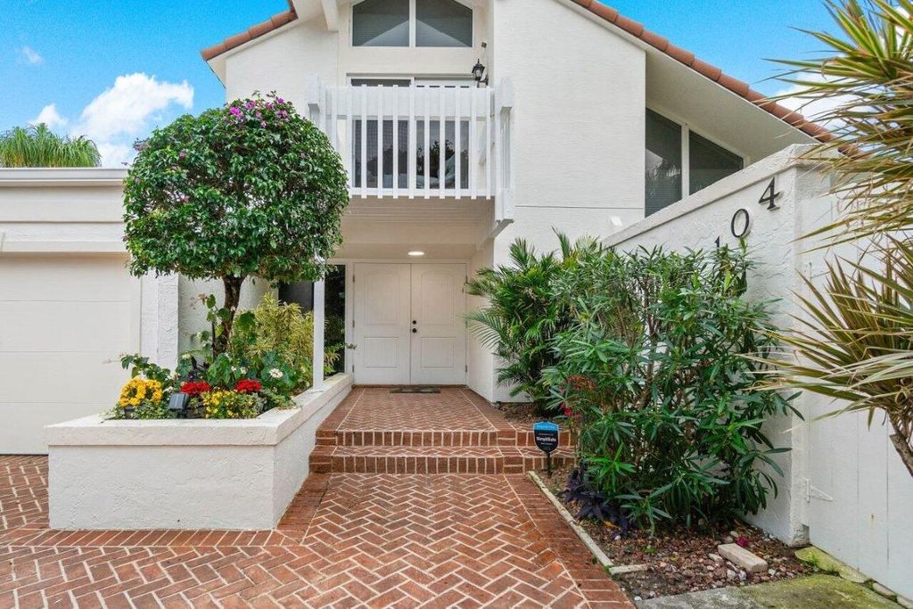 Photo of 104 Amberjack Lane, Jupiter, FL 33477 (MLS # R10967994)