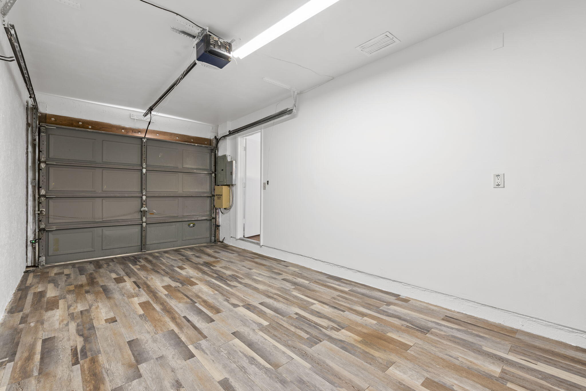 LEES CROSSING 1 TWNHS - Residential